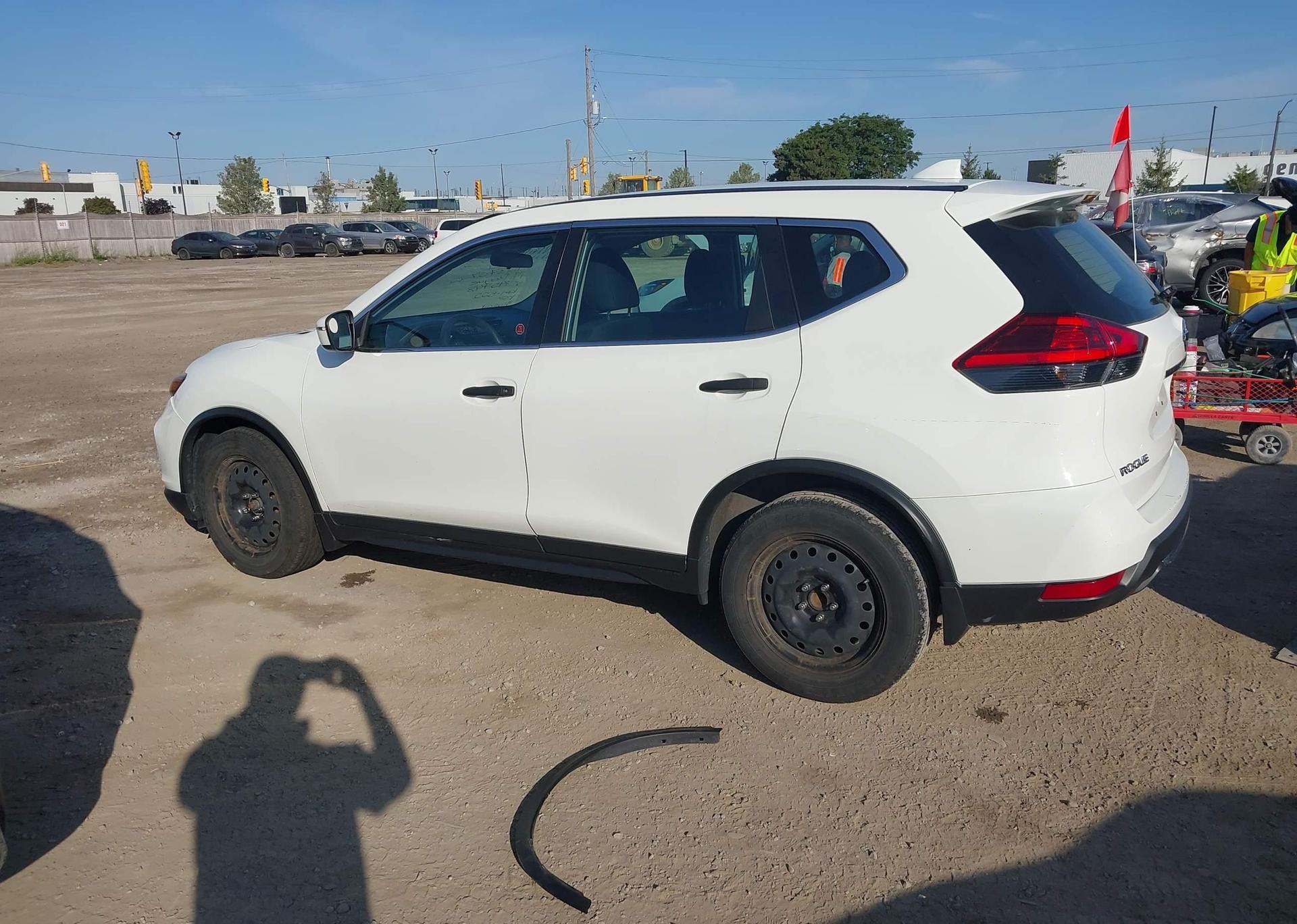 2017 NISSAN ROGUE