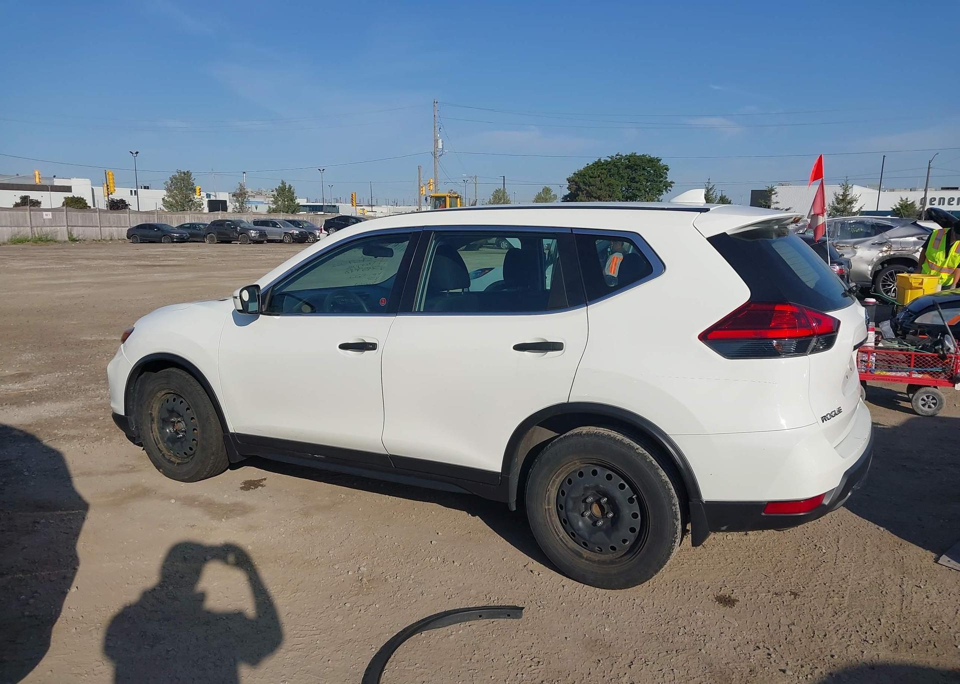 2017 NISSAN ROGUE