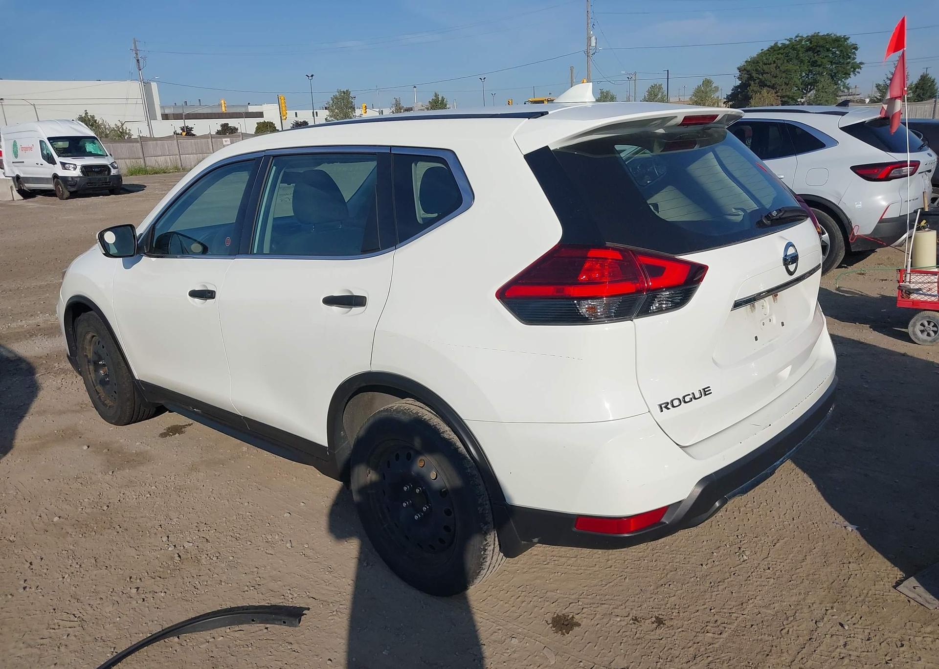 2017 NISSAN ROGUE