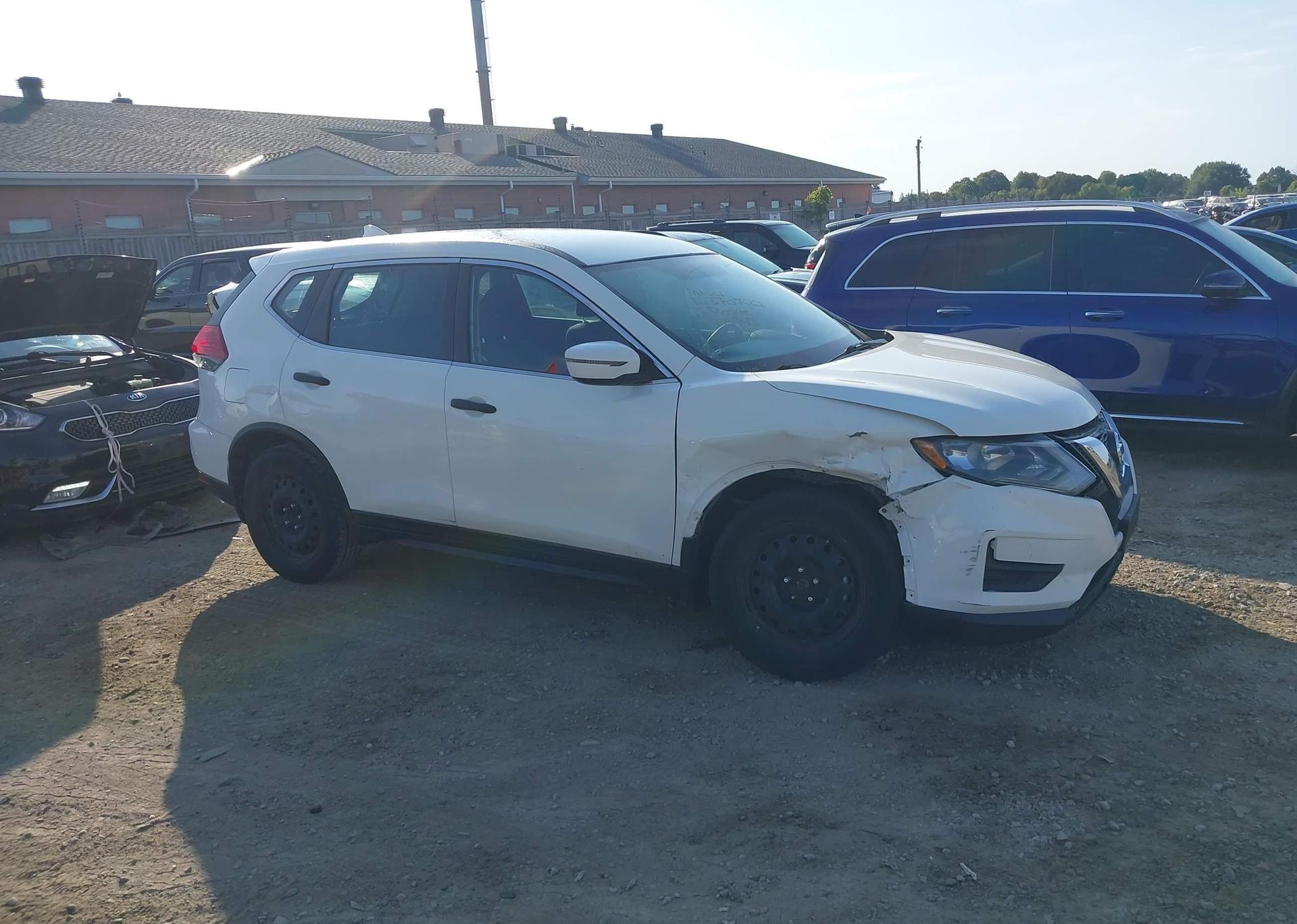 2017 NISSAN ROGUE