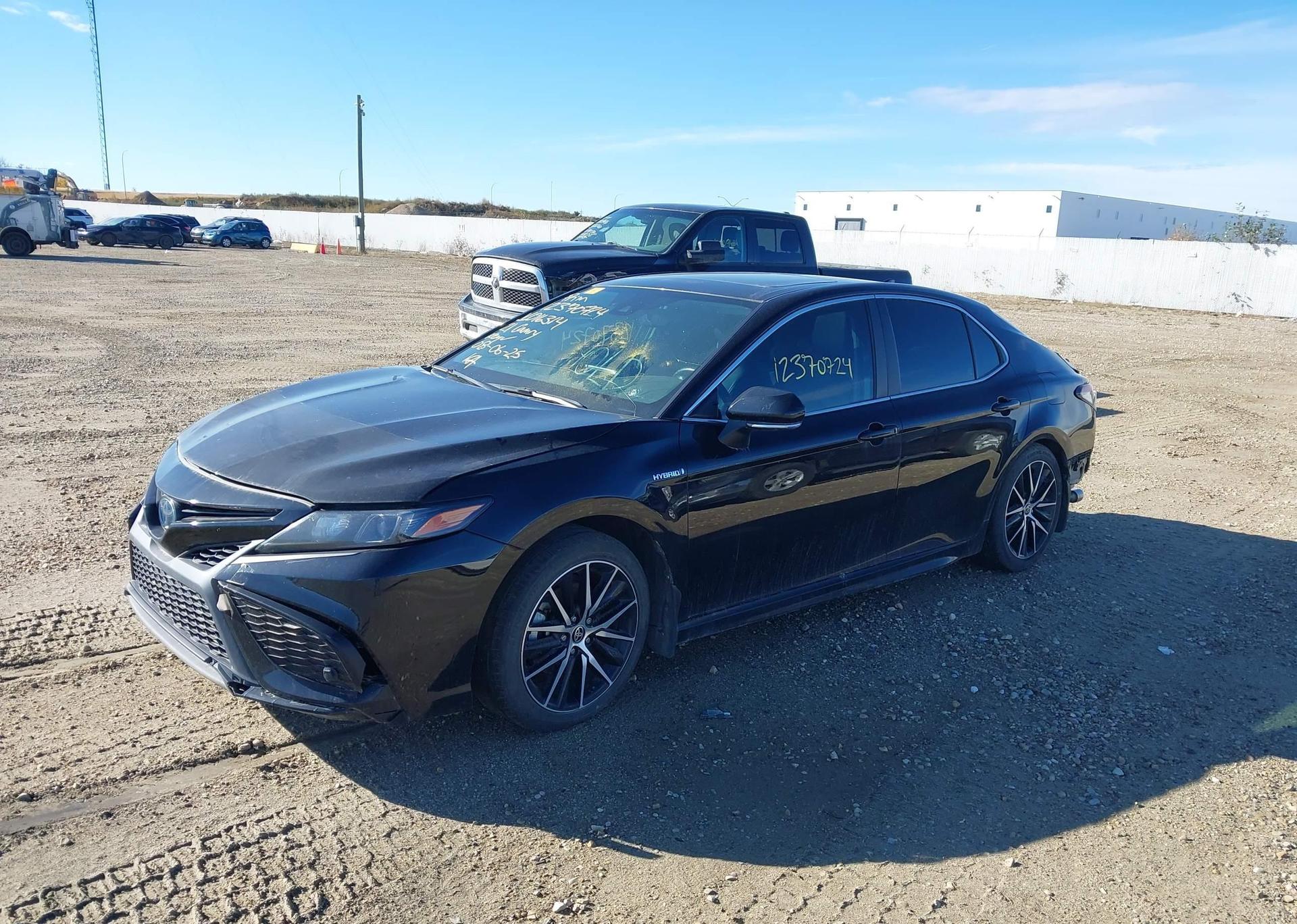2021 TOYOTA CAMRY HYBRID SE