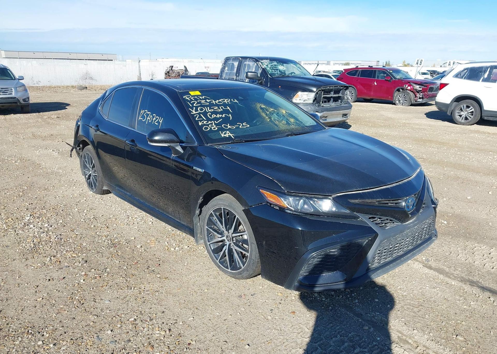 2021 TOYOTA CAMRY HYBRID SE