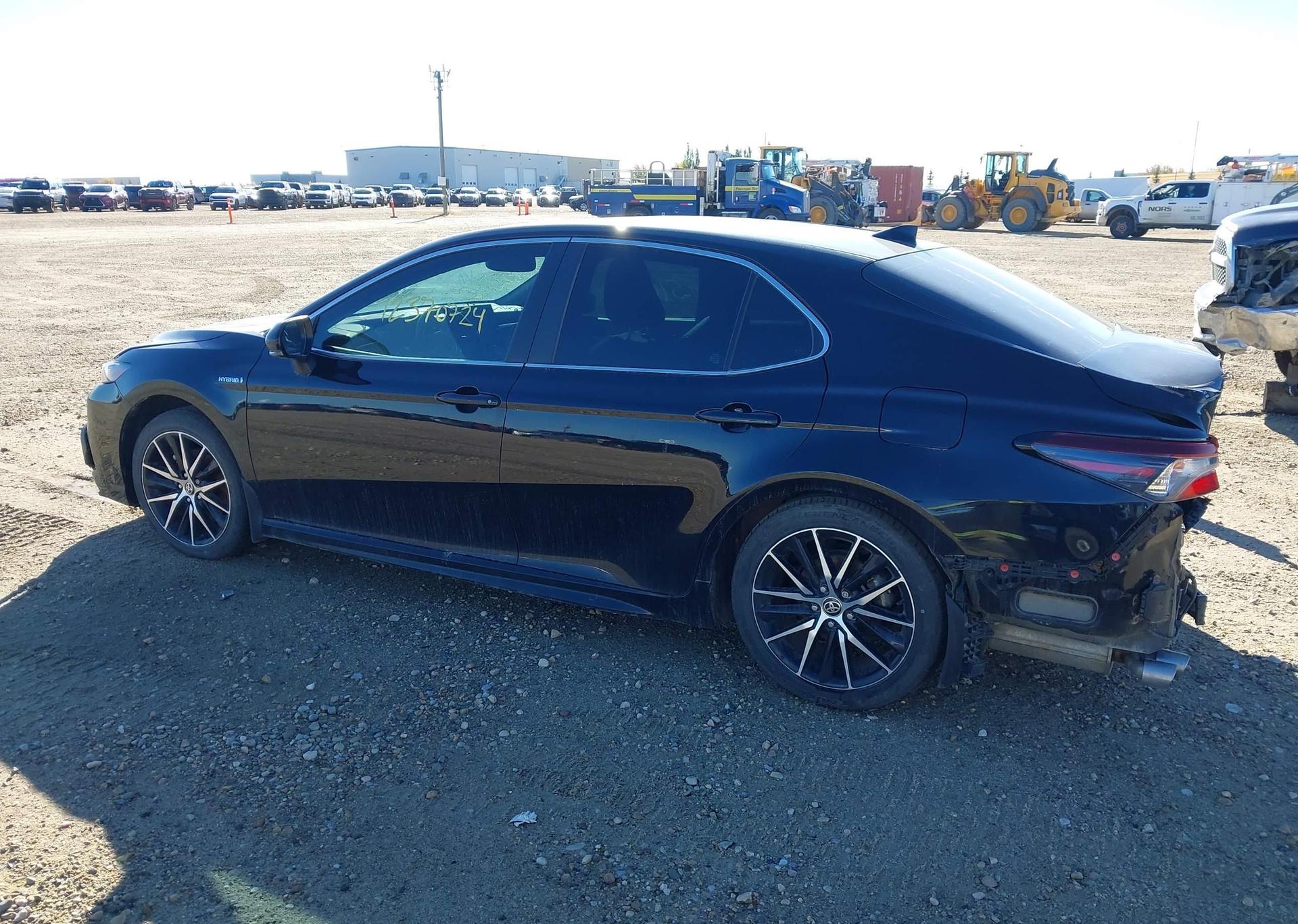 2021 TOYOTA CAMRY HYBRID SE