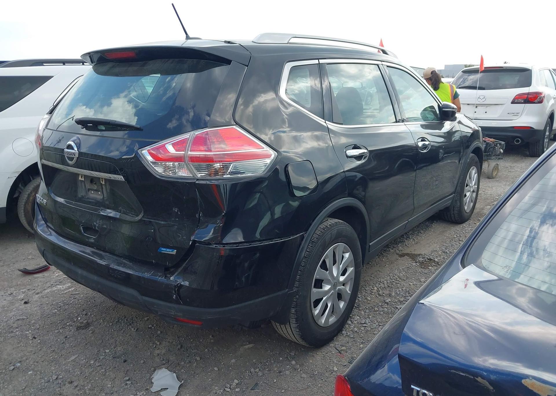 2015 NISSAN ROGUE S
