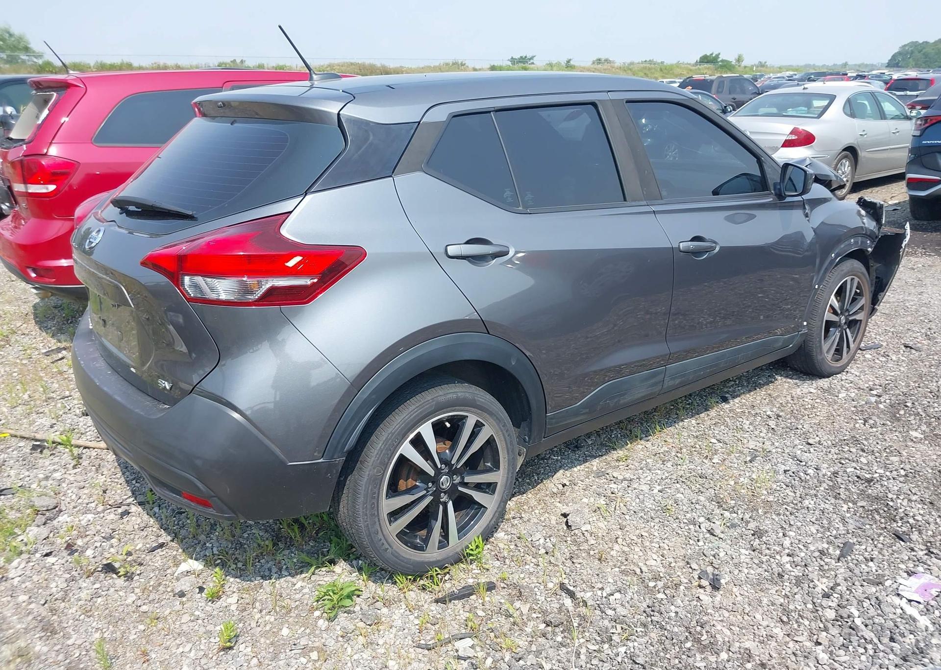 2019 NISSAN KICKS S