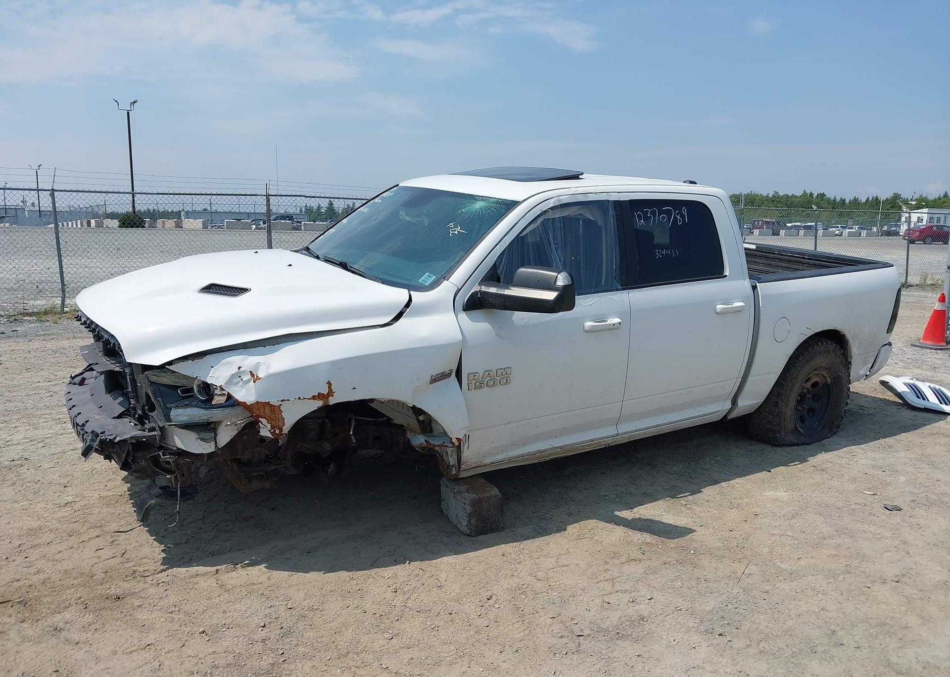 2014 RAM 1500 SPORT
