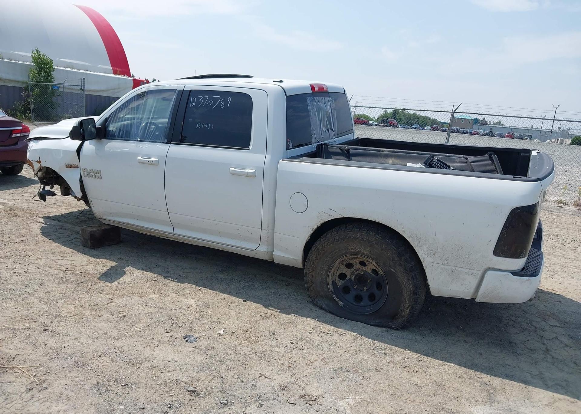 2014 RAM 1500 SPORT
