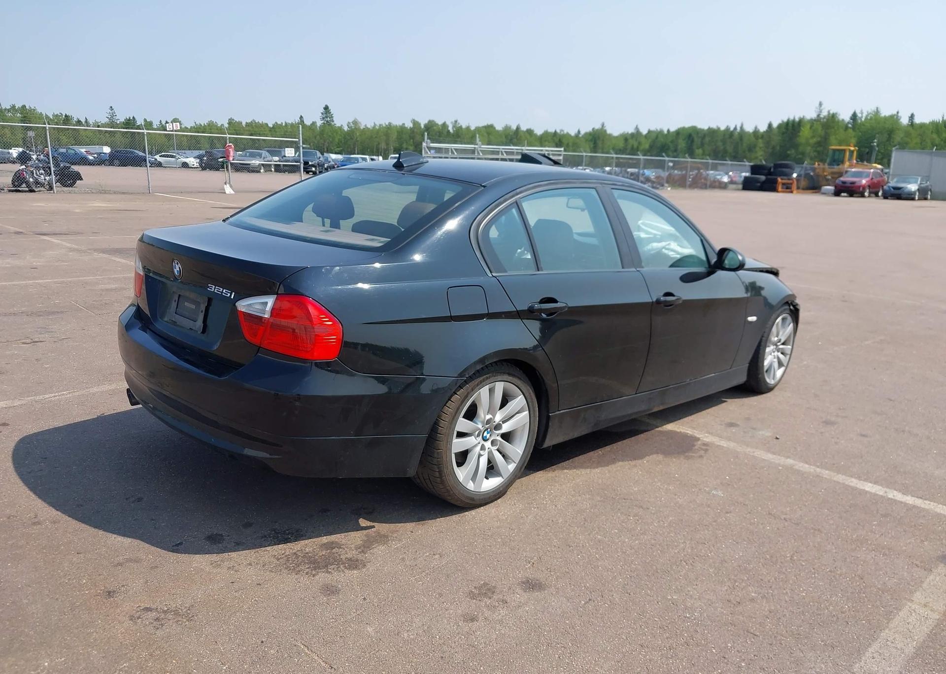 2006 BMW 325I