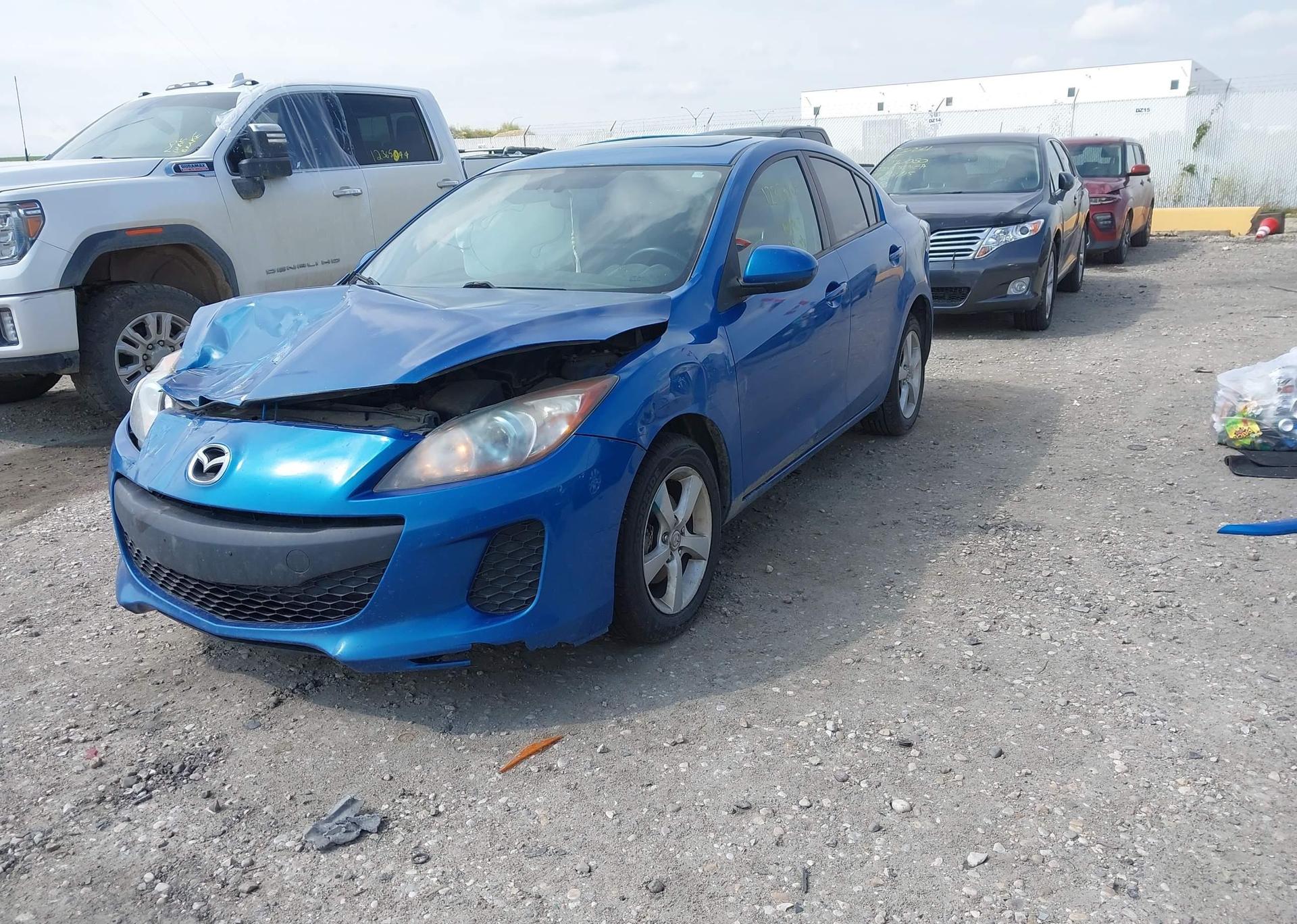 2013 MAZDA 3 I