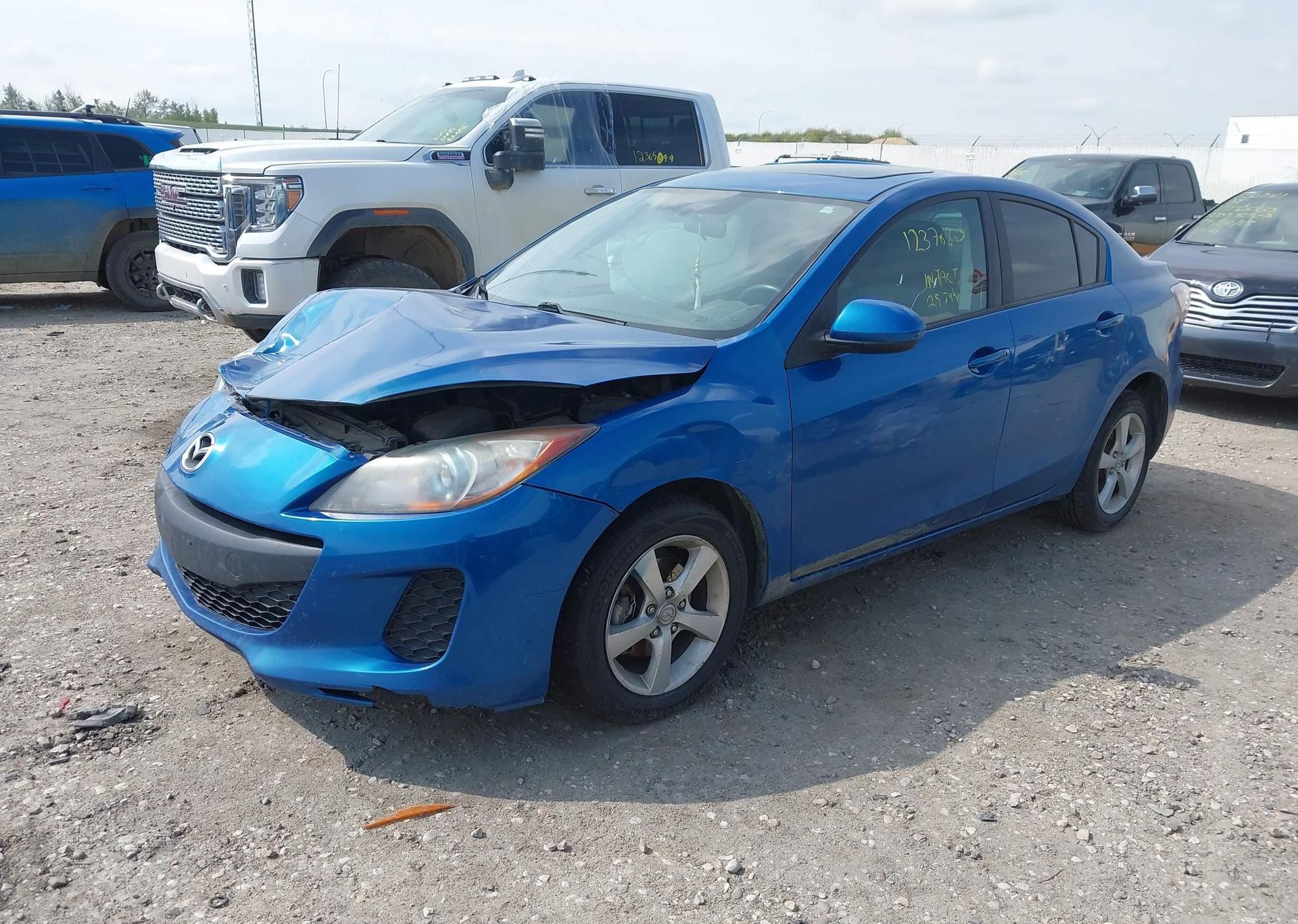 2013 MAZDA 3 I