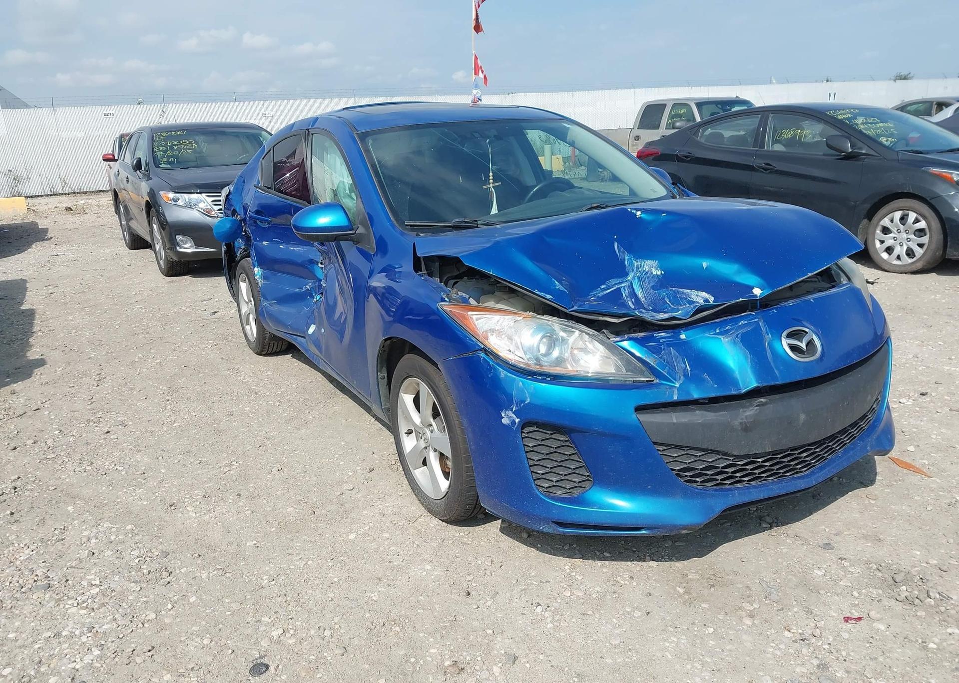 2013 MAZDA 3 I