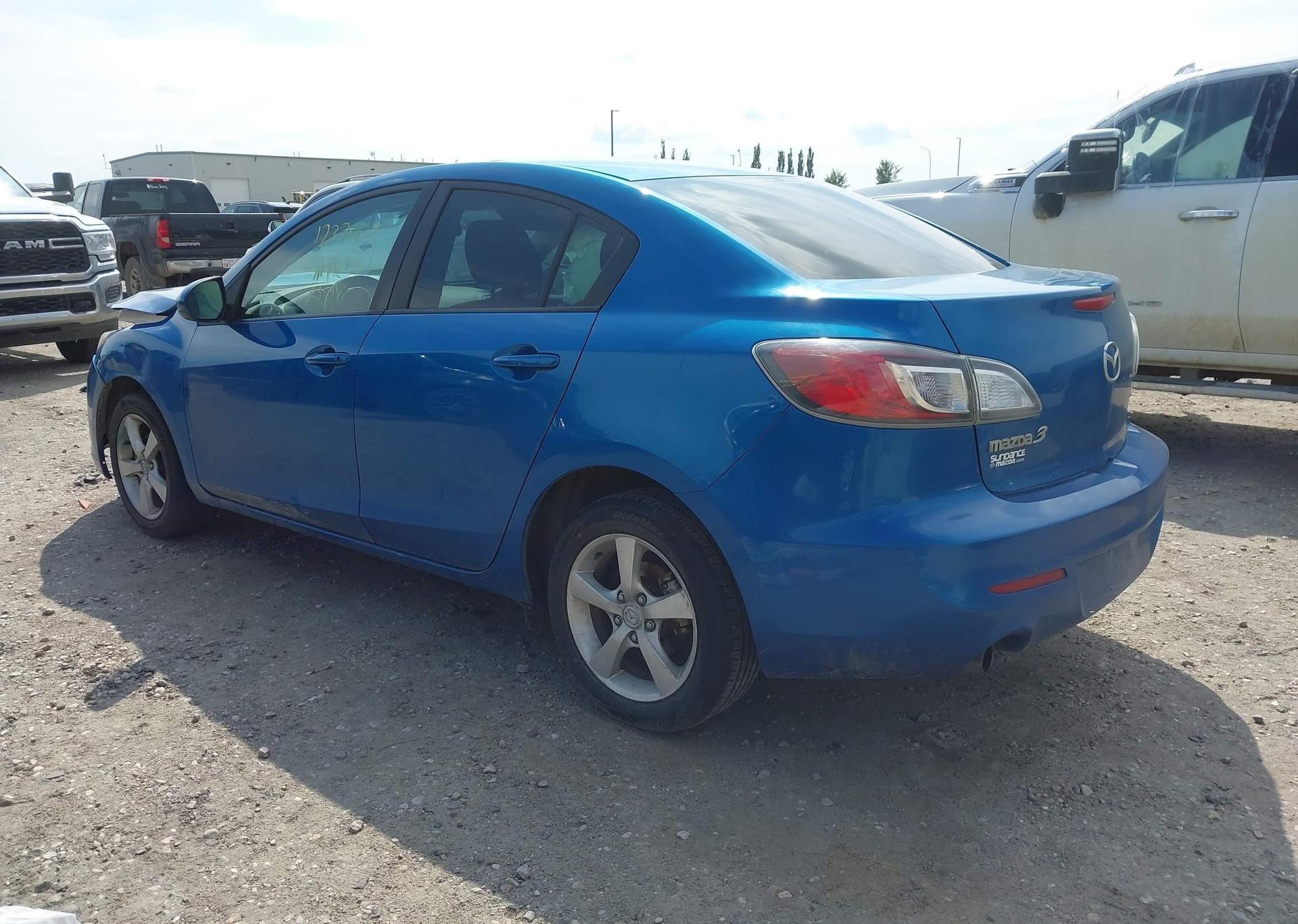 2013 MAZDA 3 I