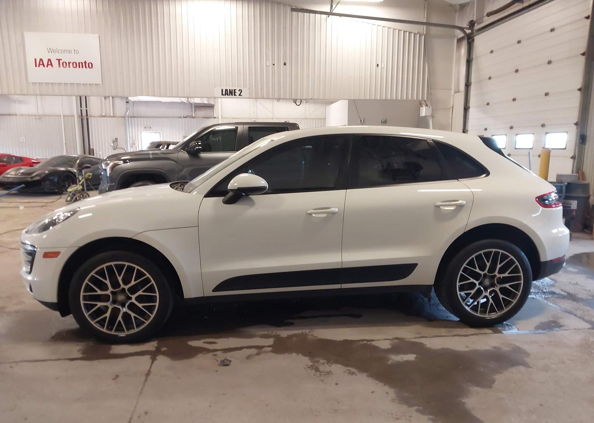 2017 PORSCHE MACAN