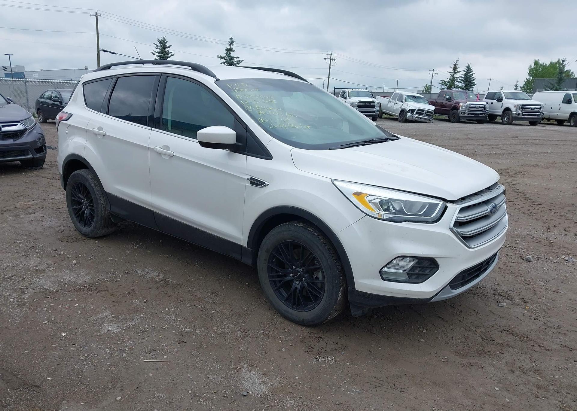 2017 FORD ESCAPE SE
