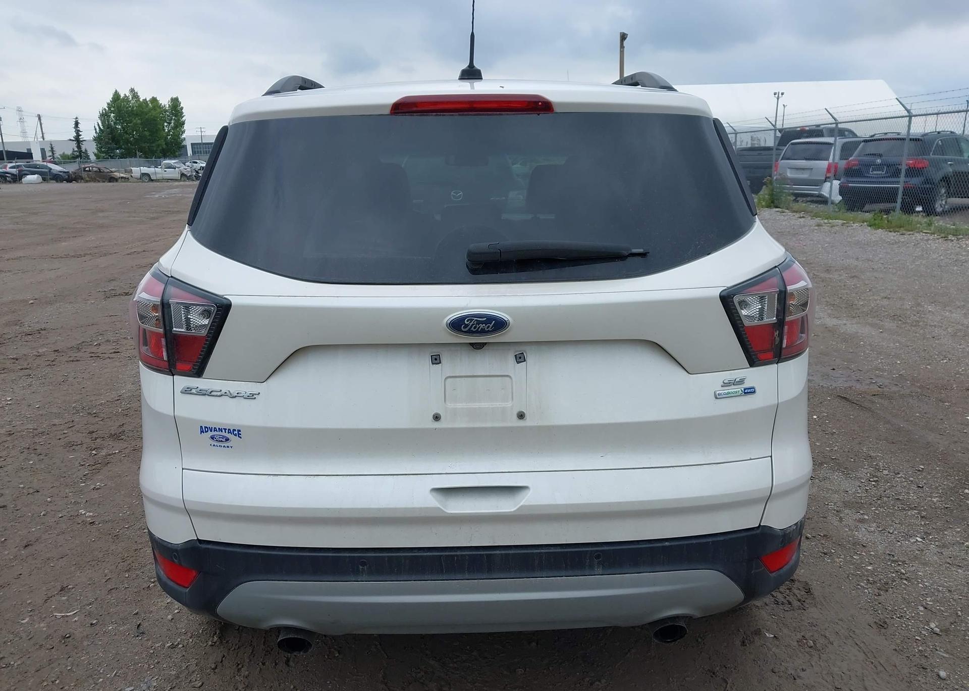 2017 FORD ESCAPE SE