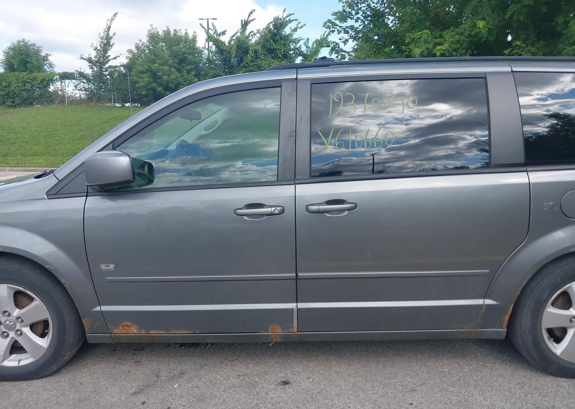 2009 DODGE GRAND CARAVAN SE