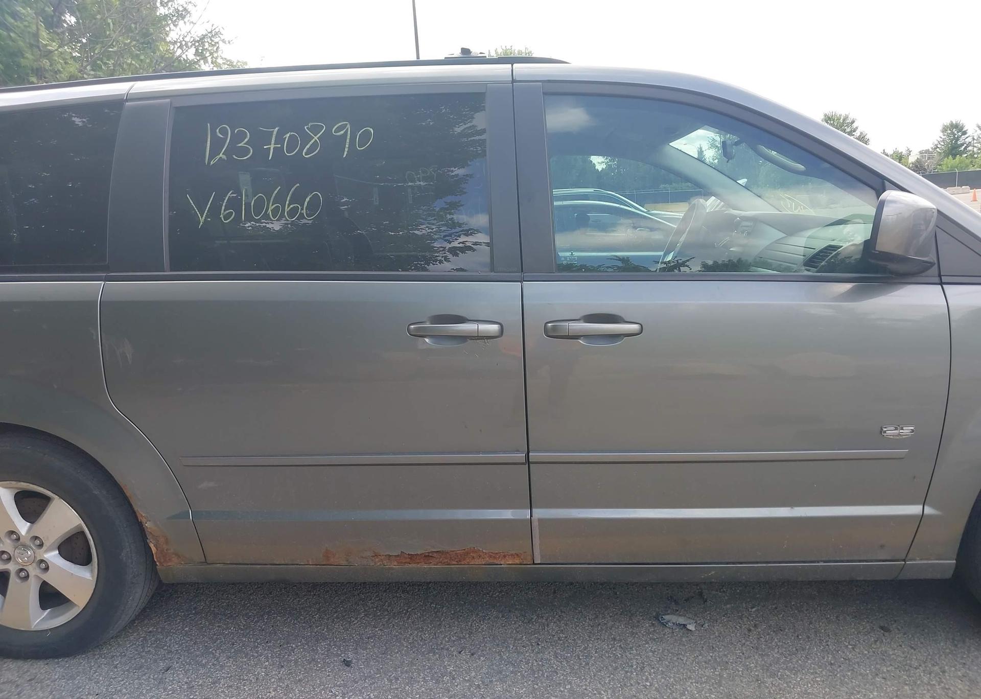 2009 DODGE GRAND CARAVAN SE