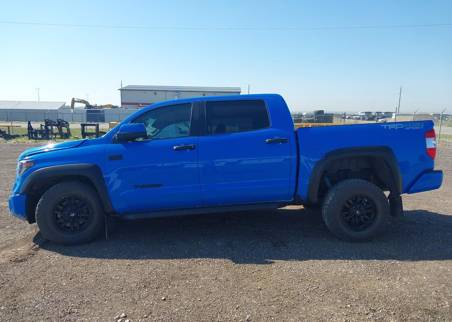 2020 TOYOTA TUNDRA