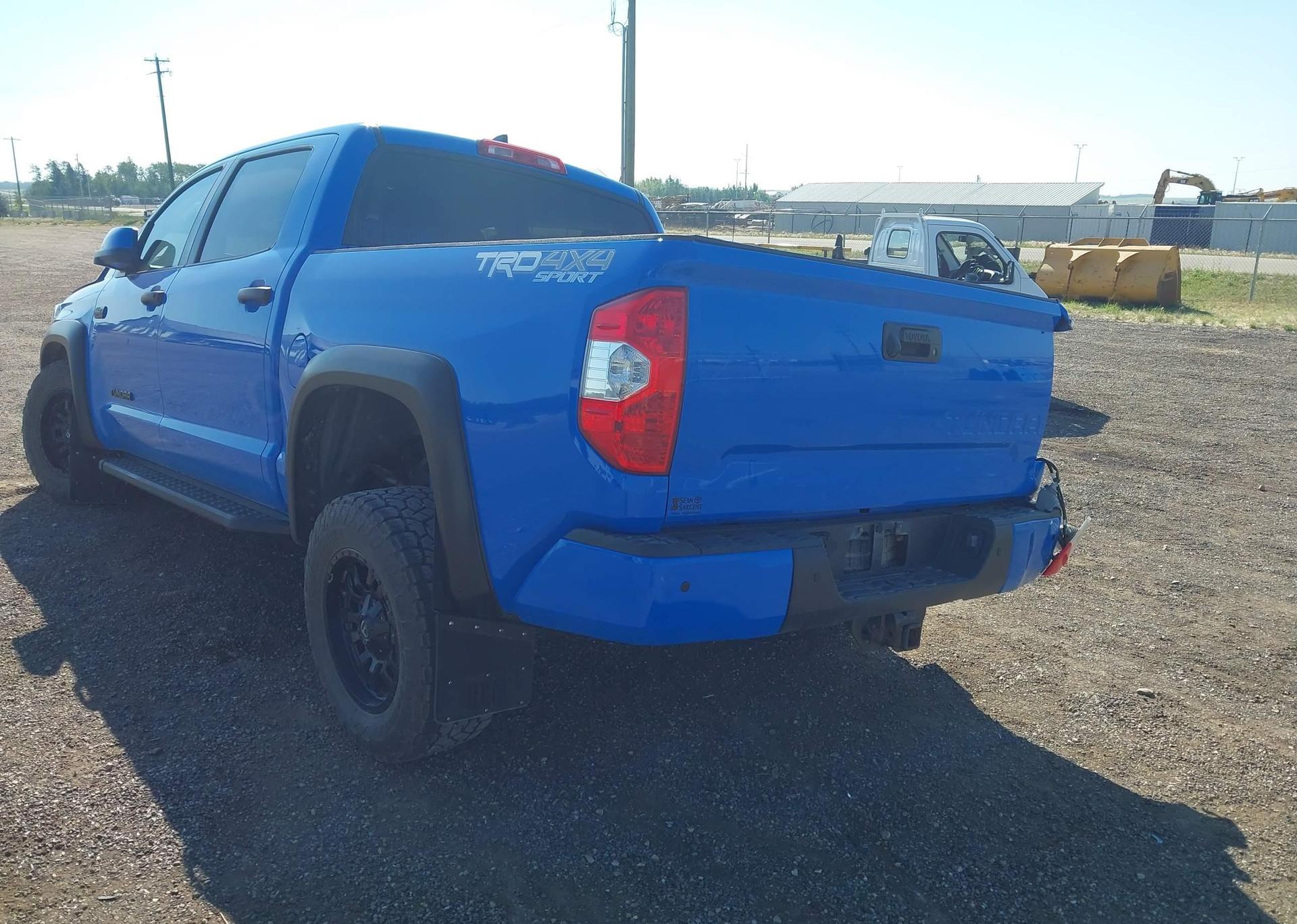 2020 TOYOTA TUNDRA