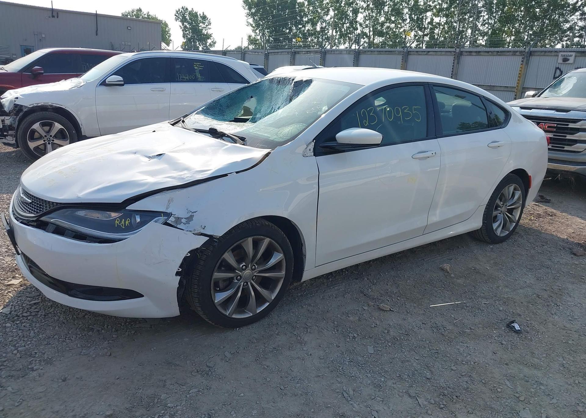 2015 CHRYSLER 200 S
