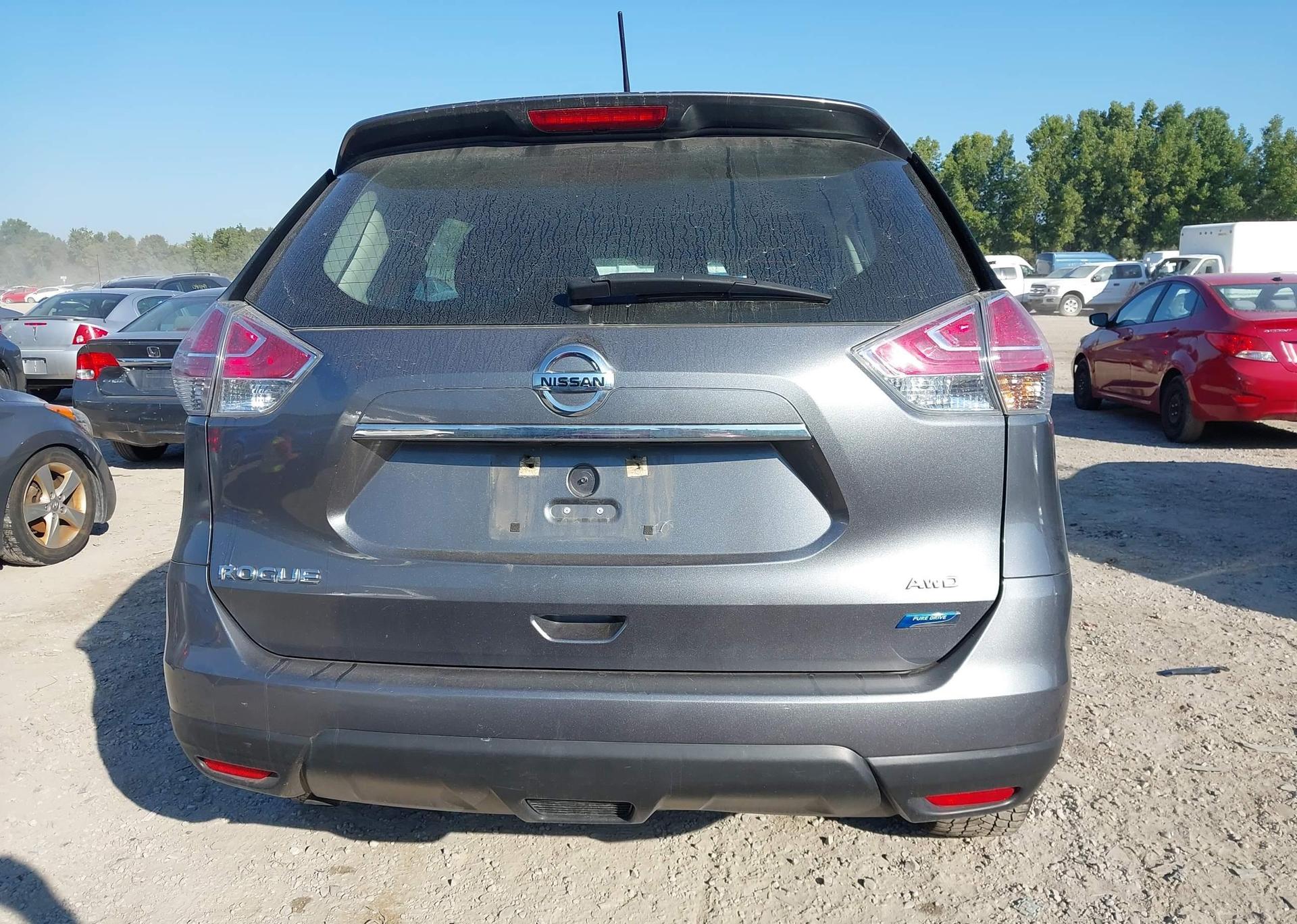 2015 NISSAN ROGUE S
