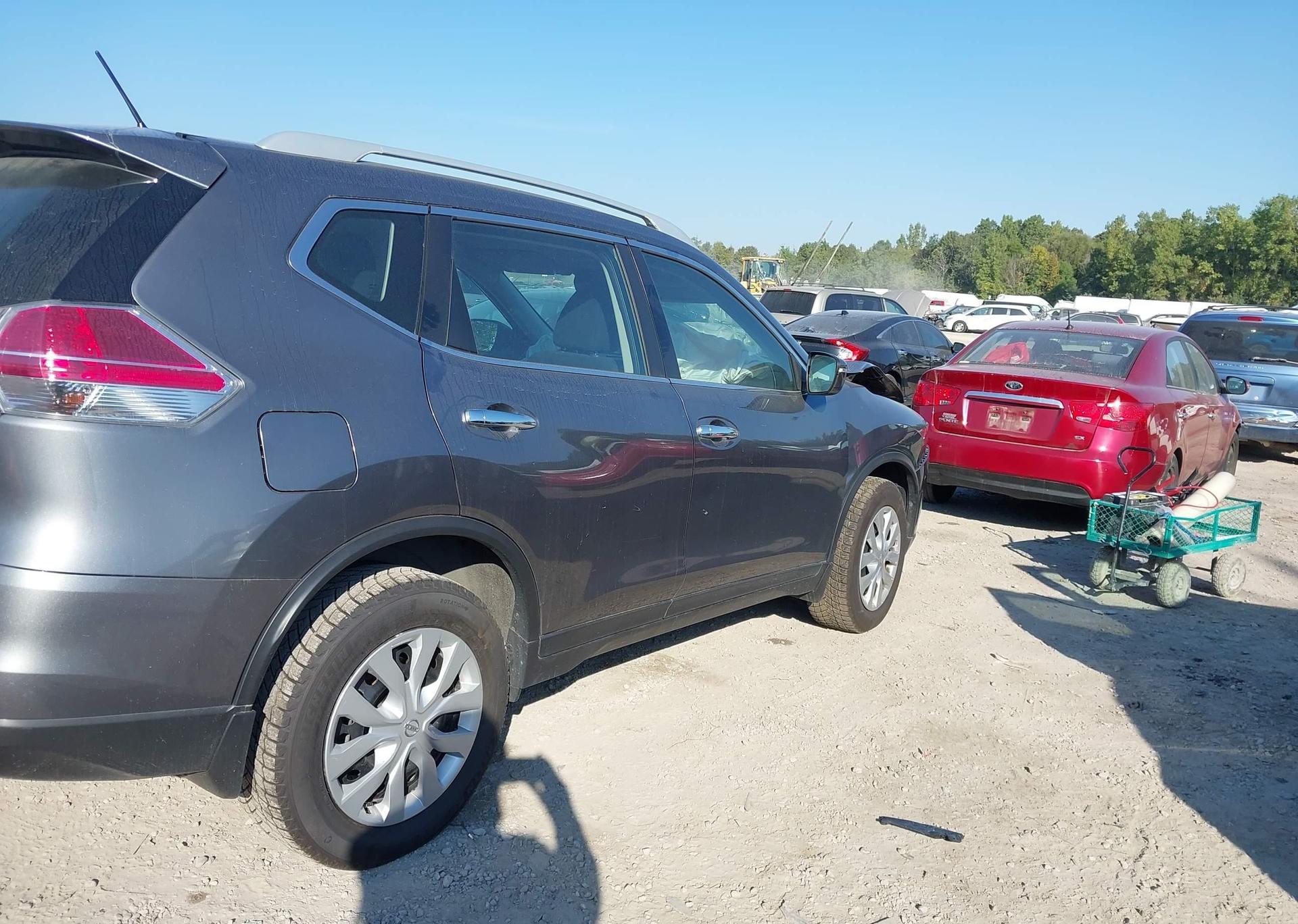 2015 NISSAN ROGUE S
