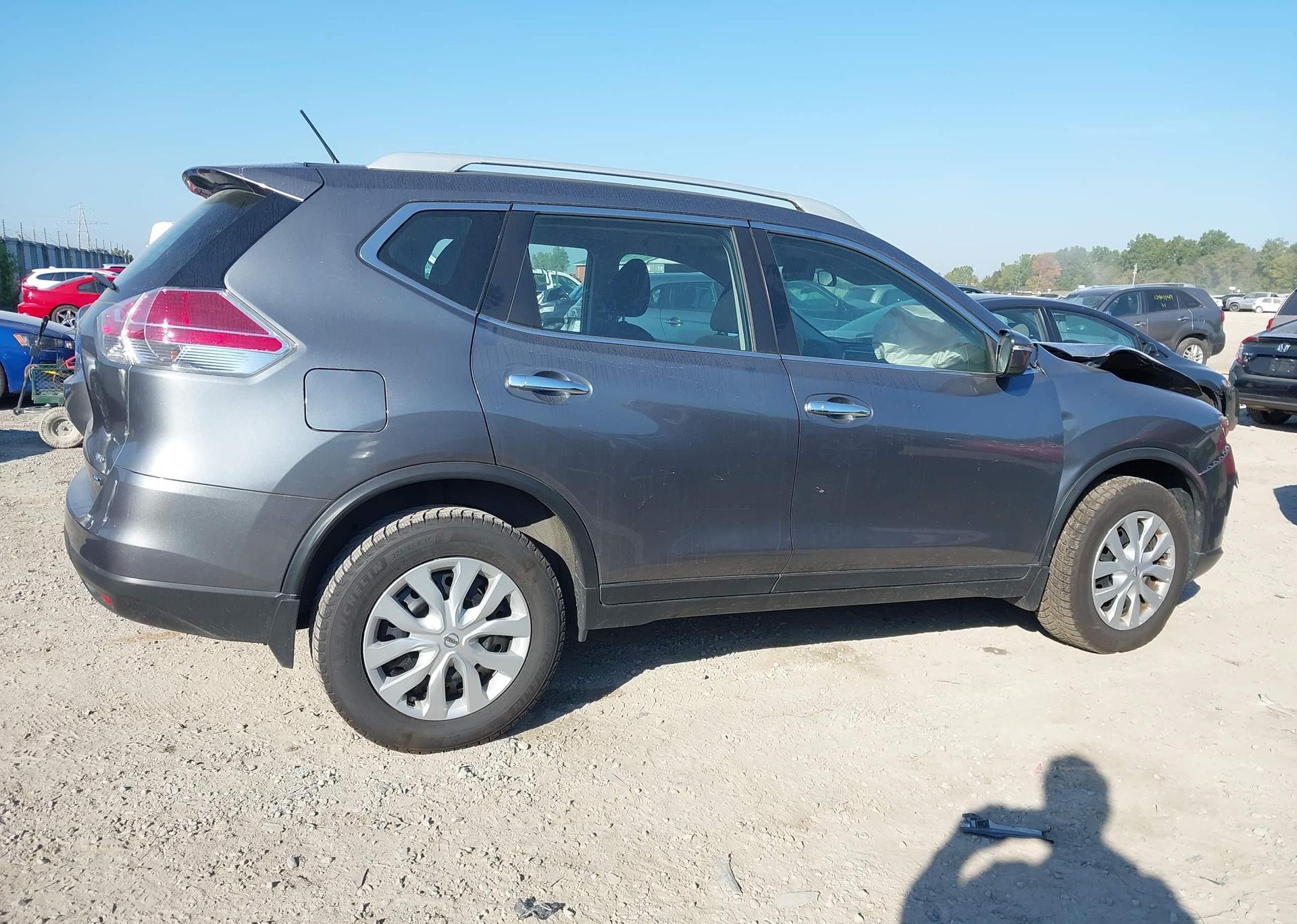 2015 NISSAN ROGUE S