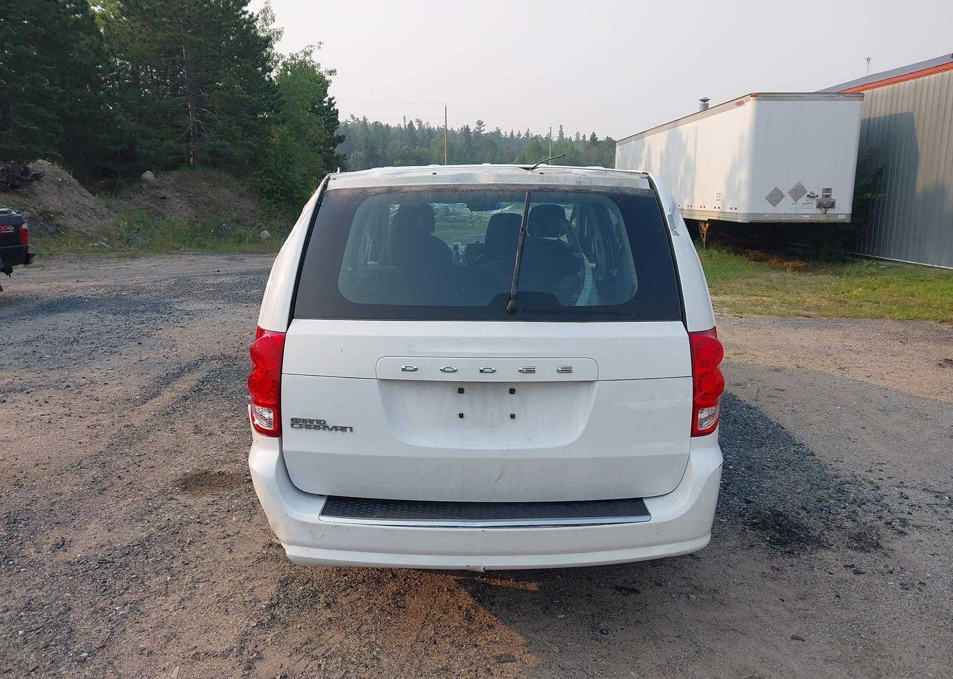 2014 DODGE GRAND CARAVAN SE