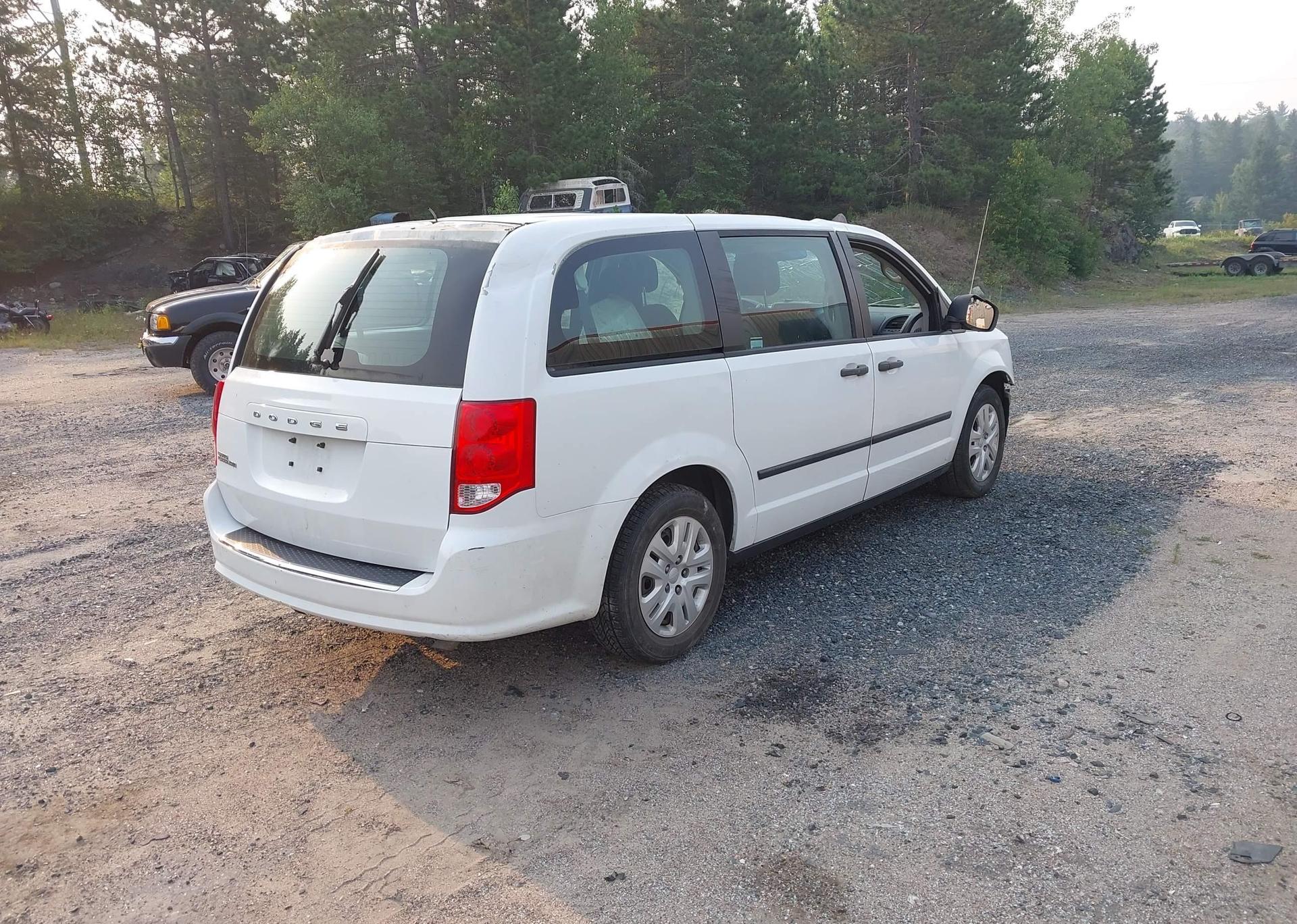 2014 DODGE GRAND CARAVAN SE