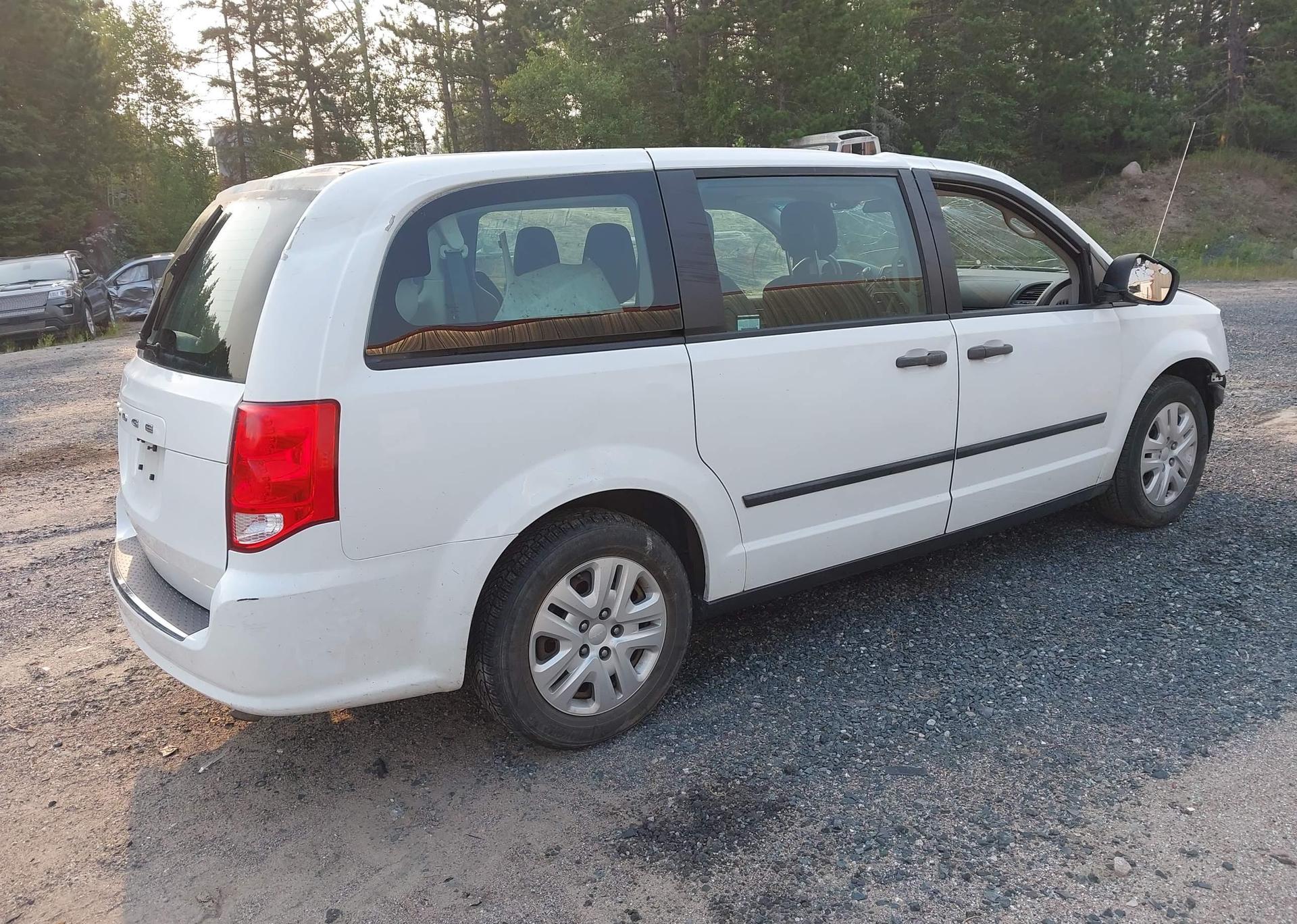 2014 DODGE GRAND CARAVAN SE