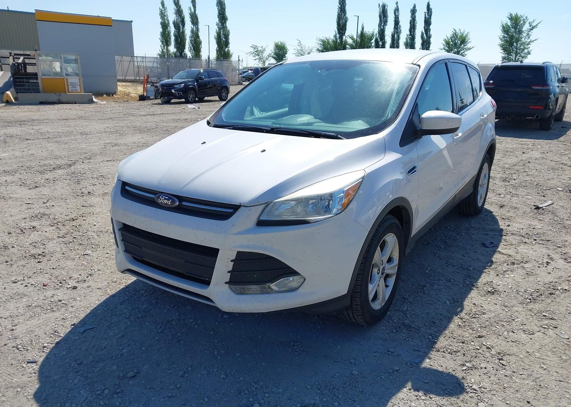 2015 FORD ESCAPE SE