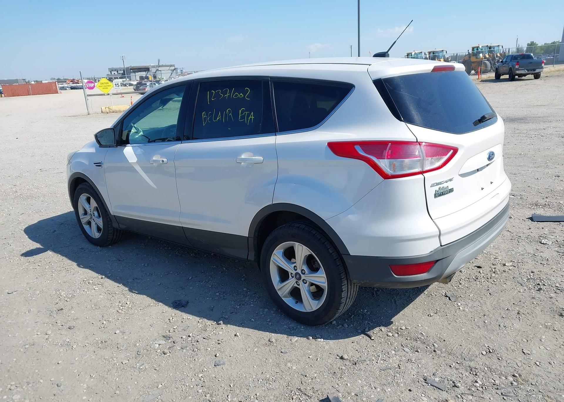 2015 FORD ESCAPE SE