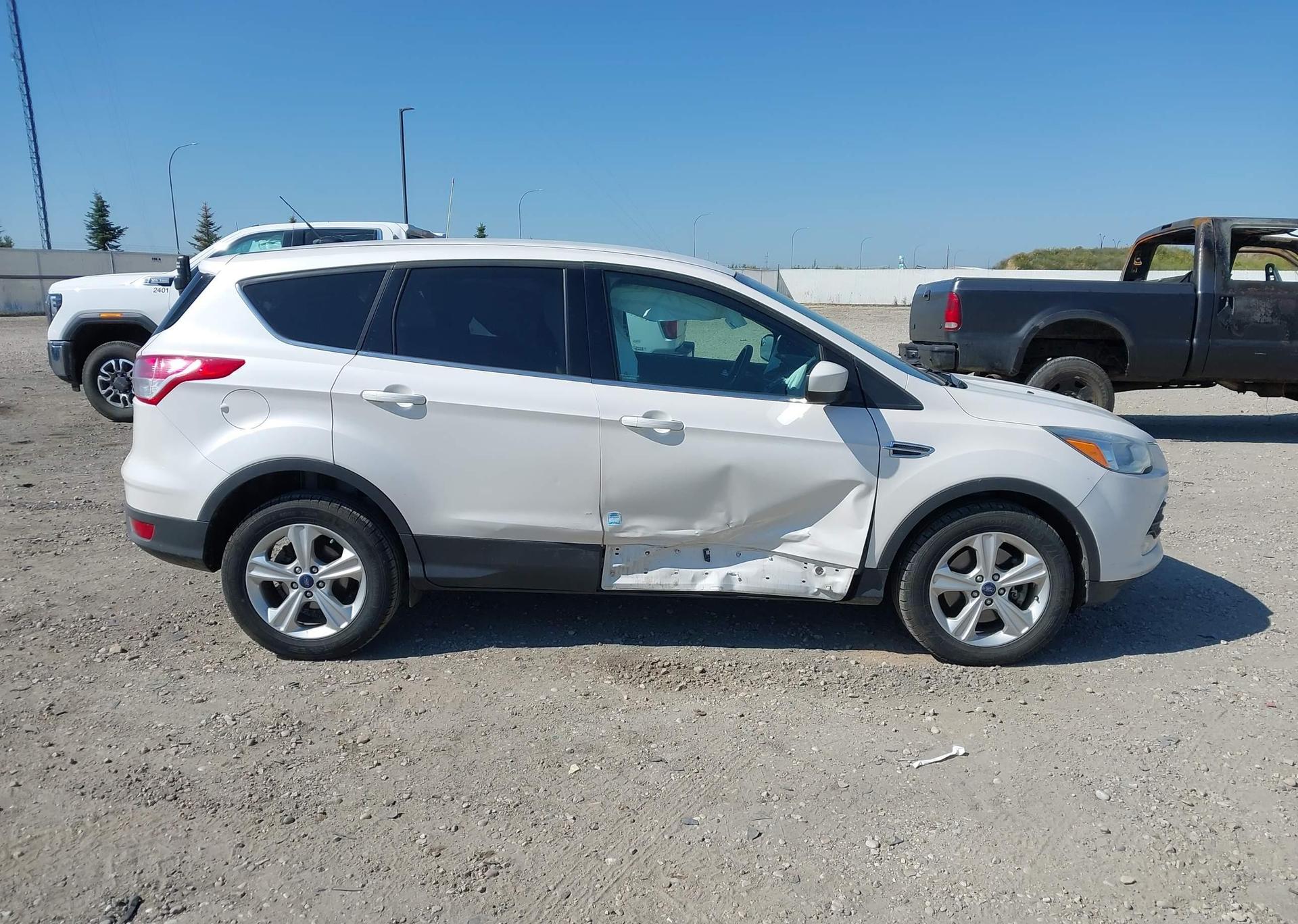 2015 FORD ESCAPE SE