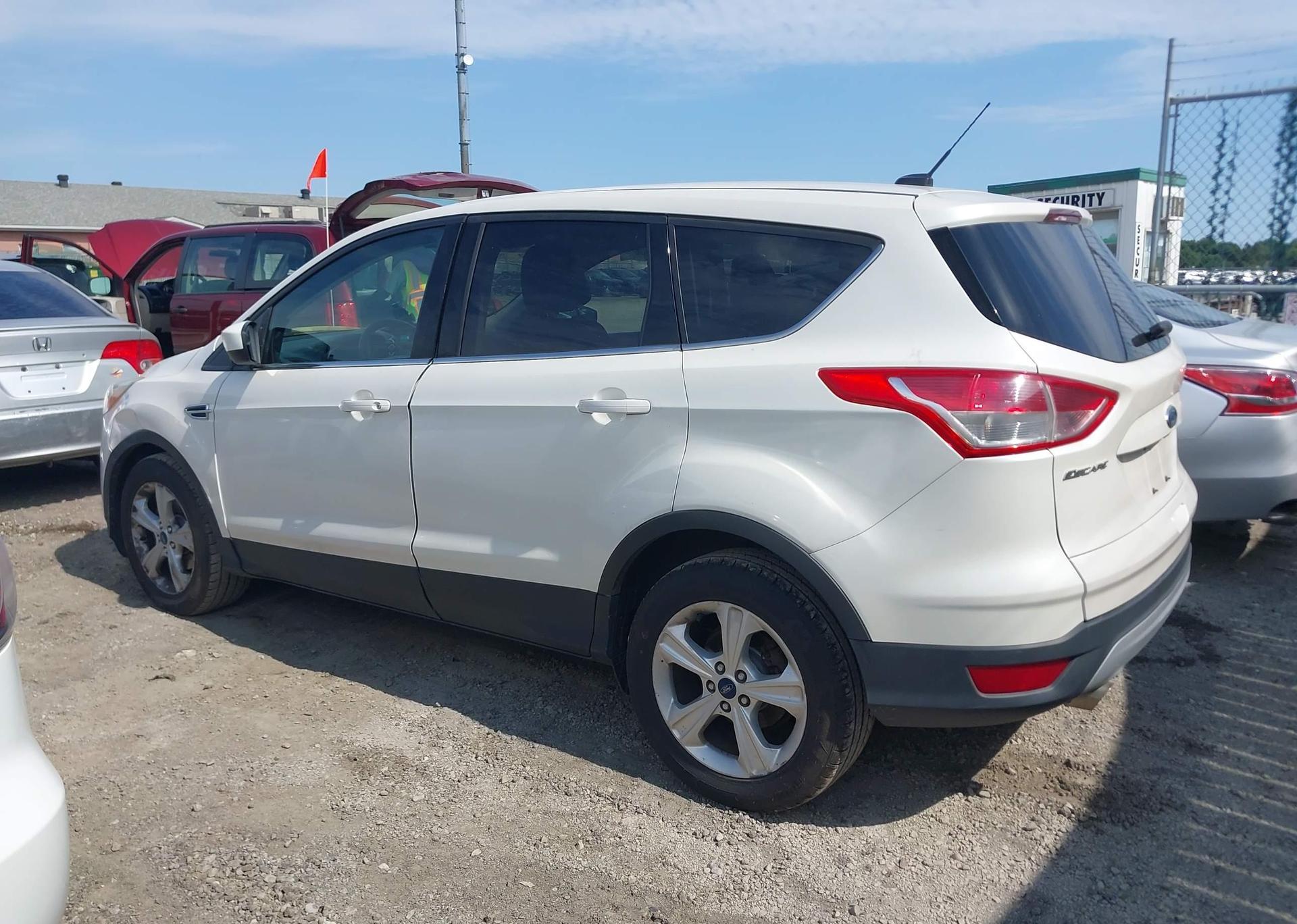 2015 FORD ESCAPE SE