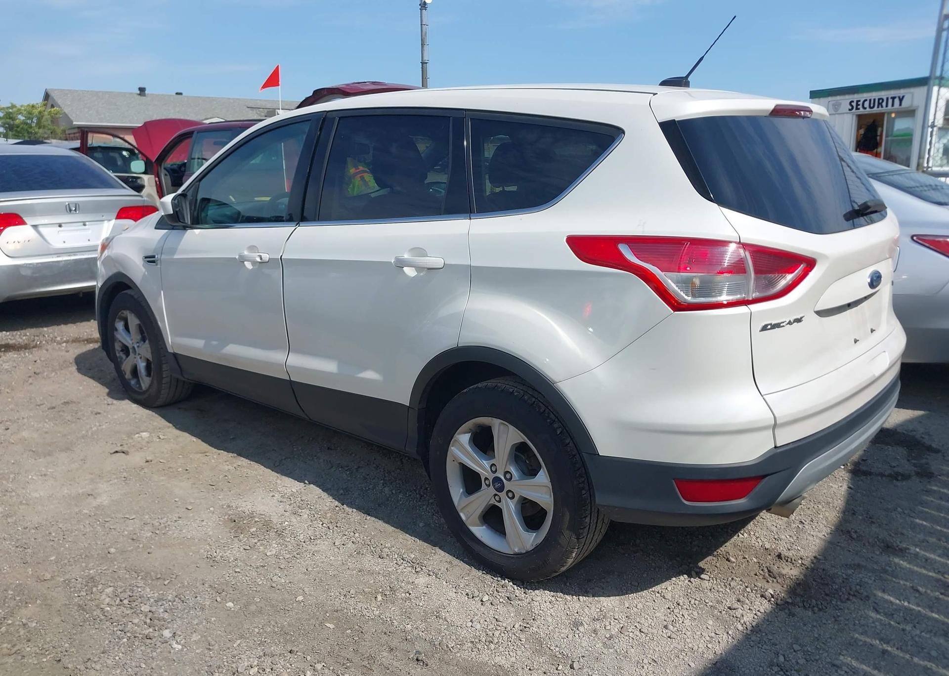 2015 FORD ESCAPE SE