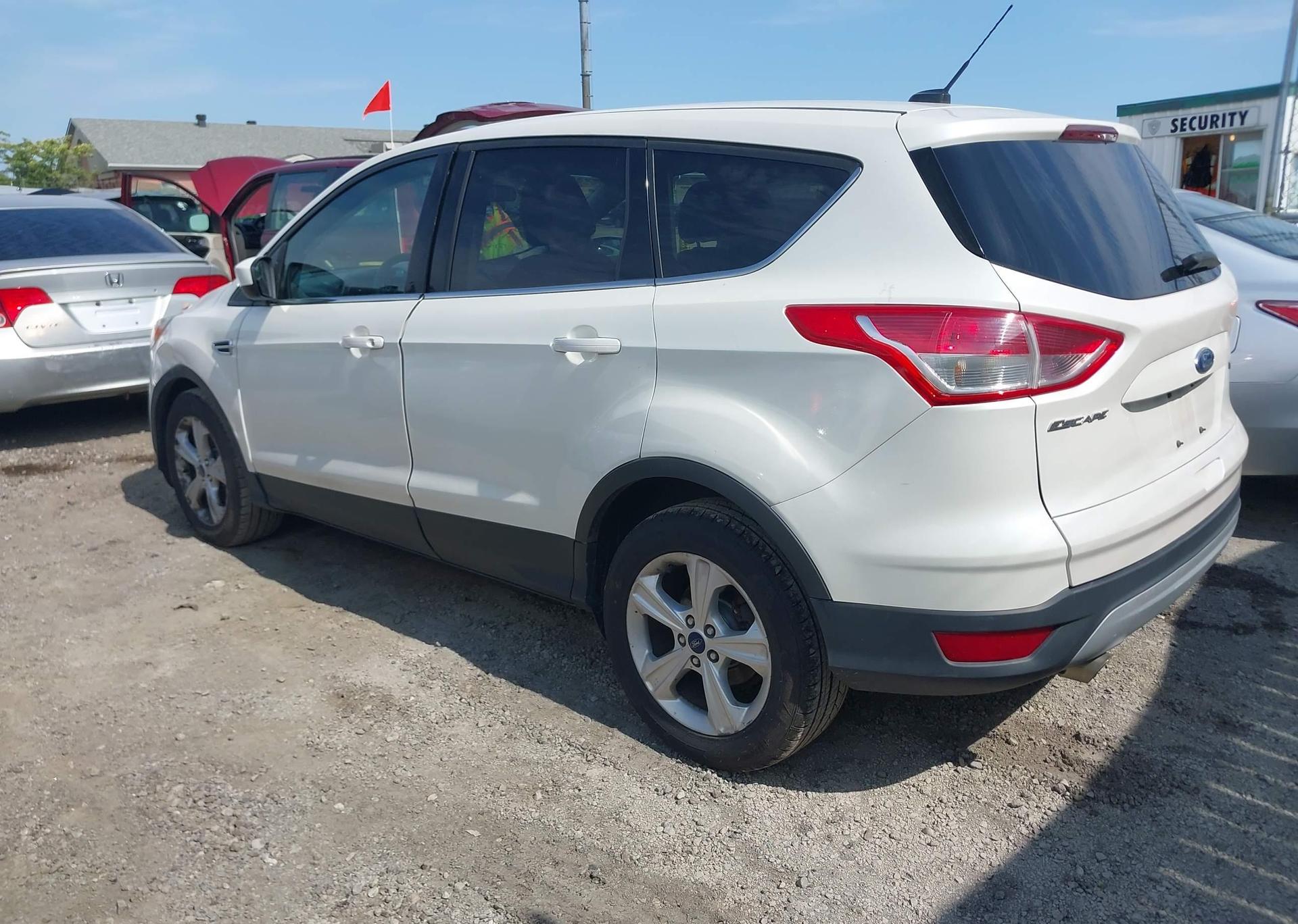 2015 FORD ESCAPE SE
