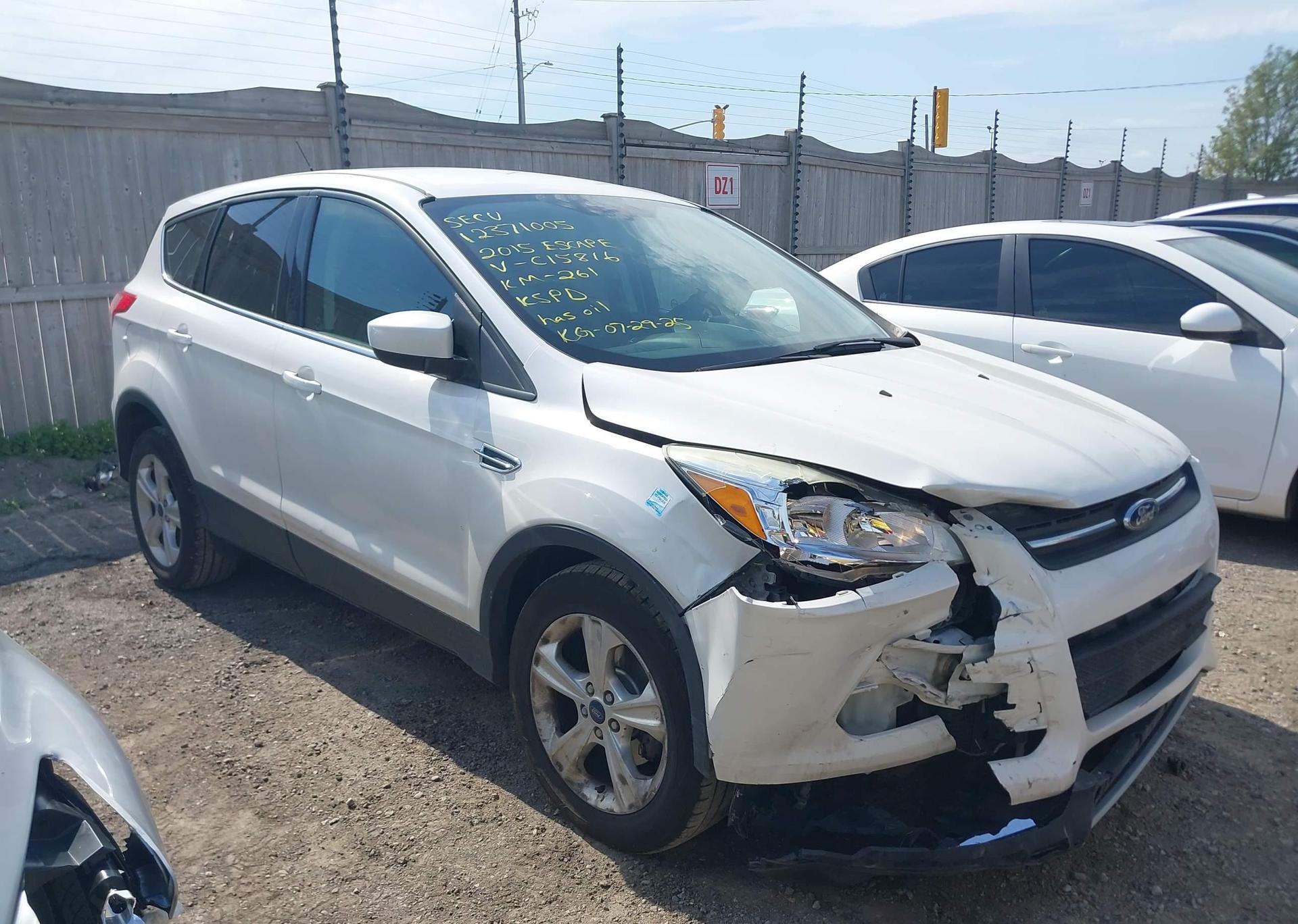 2015 FORD ESCAPE SE