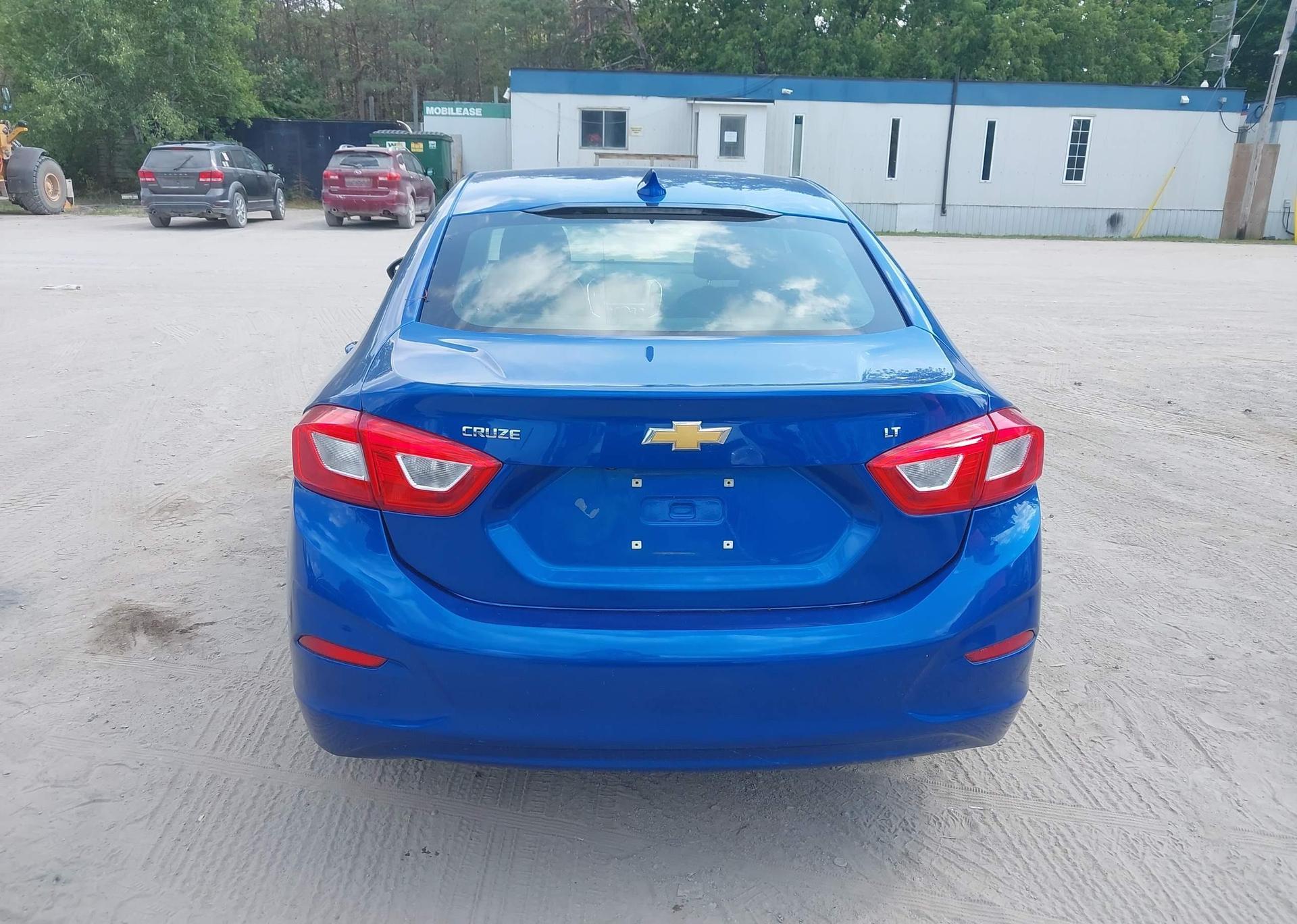 2017 CHEVROLET CRUZE LT AUTO
