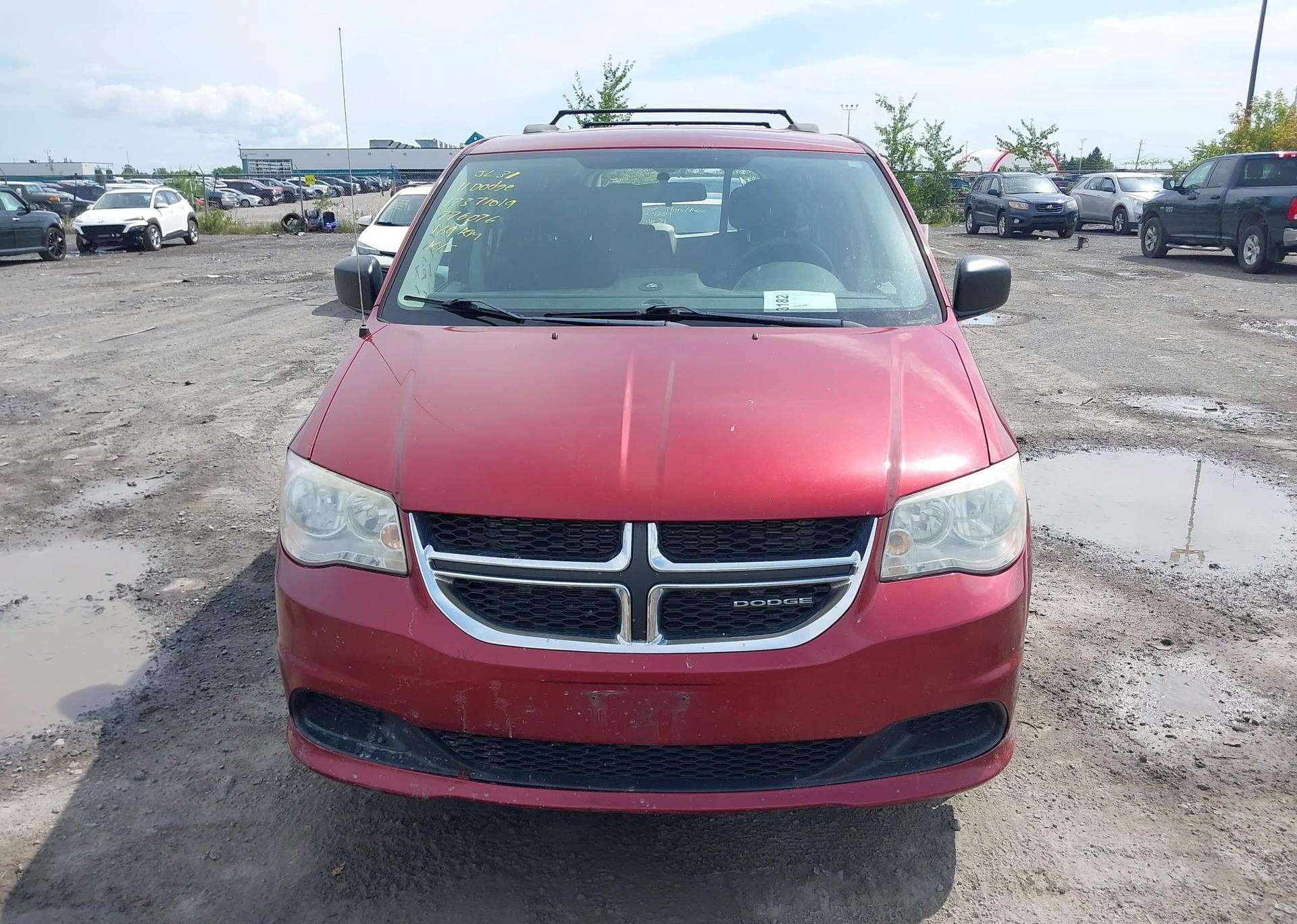 2011 DODGE GRAND CARAVAN SE