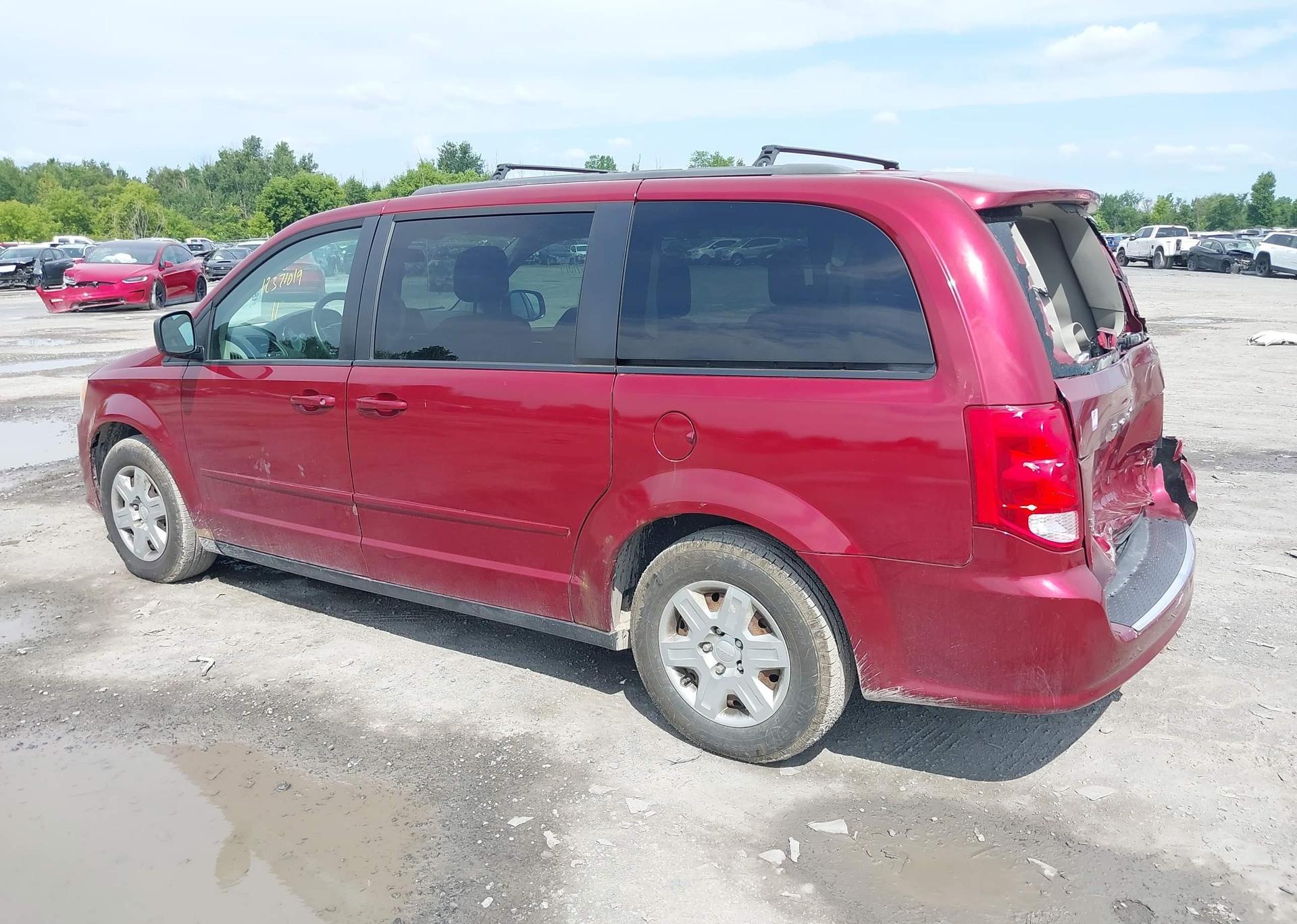 2011 DODGE GRAND CARAVAN SE