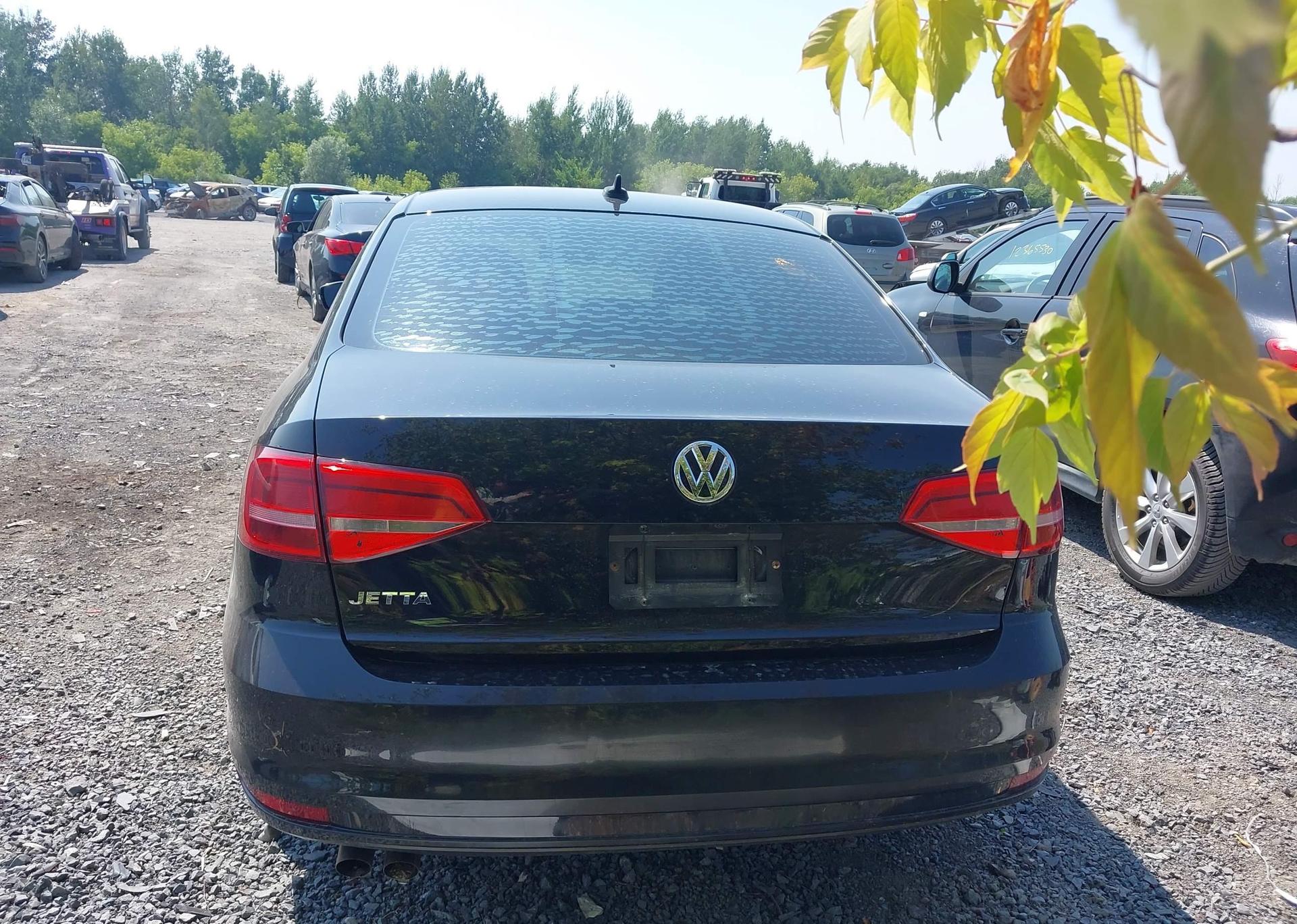 2015 VOLKSWAGEN JETTA S
