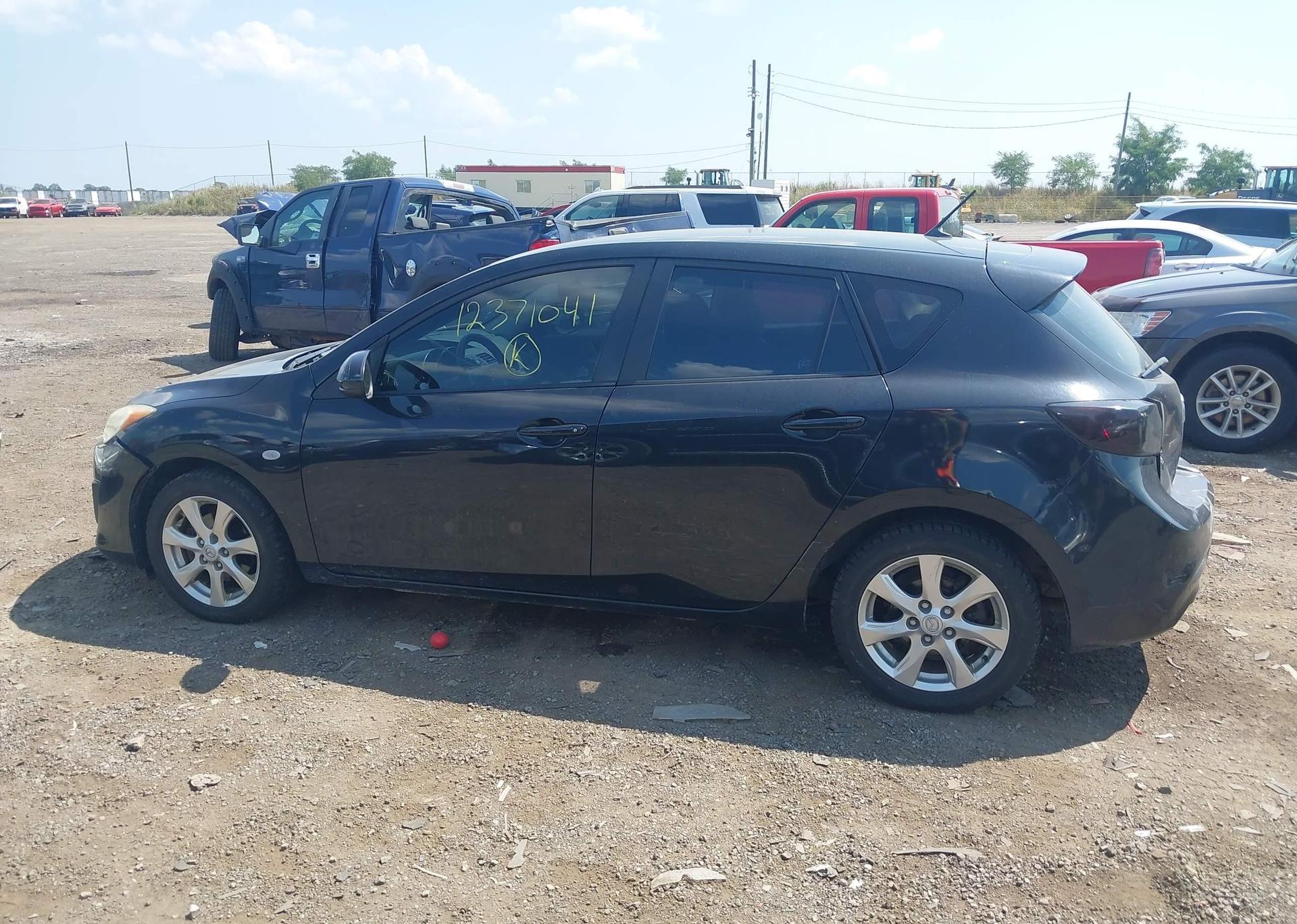 2010 MAZDA MAZDA3 GX