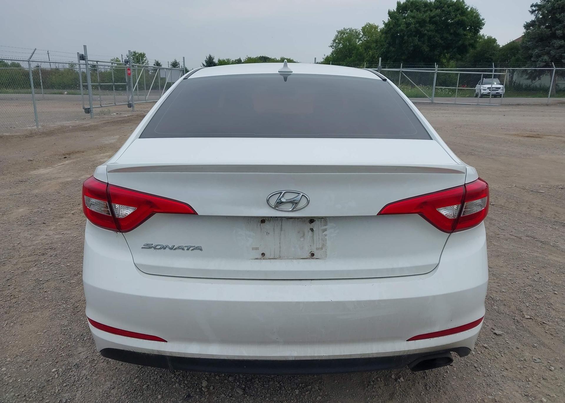 2016 HYUNDAI SONATA SE