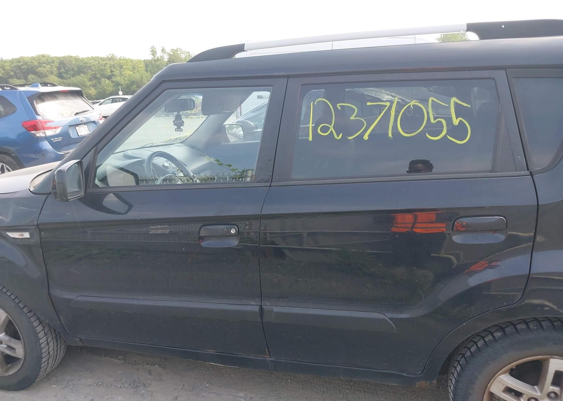 2010 KIA SOUL +