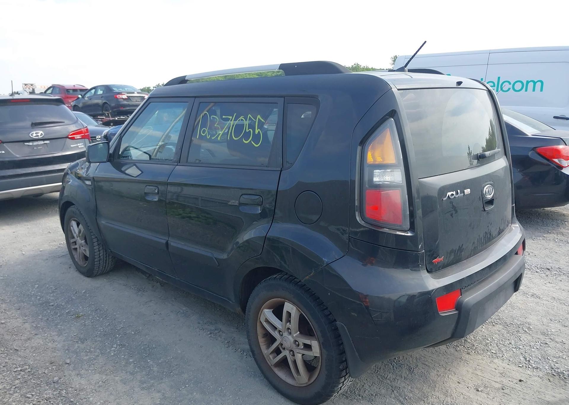 2010 KIA SOUL +