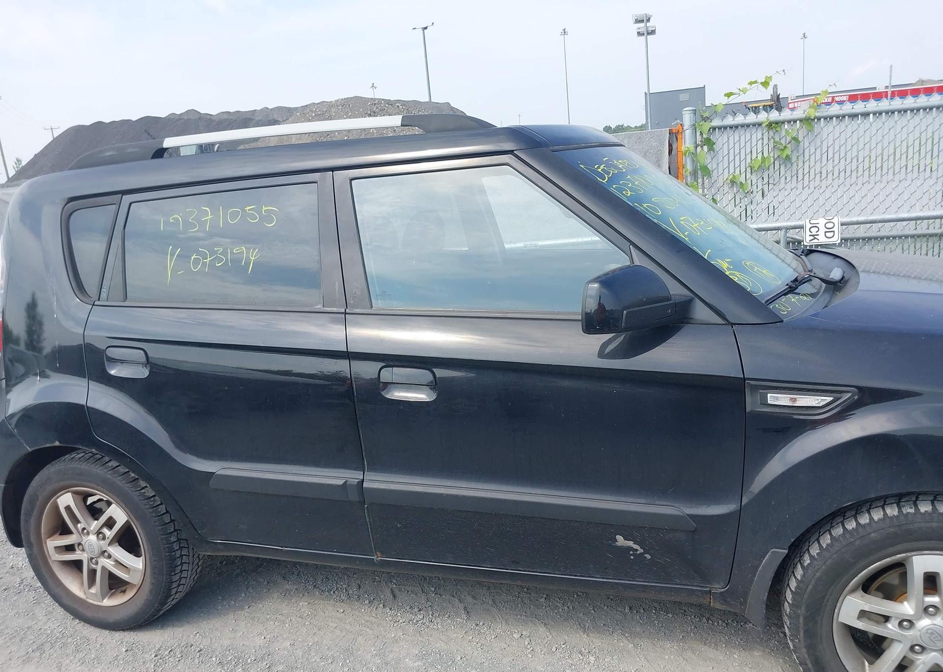 2010 KIA SOUL +