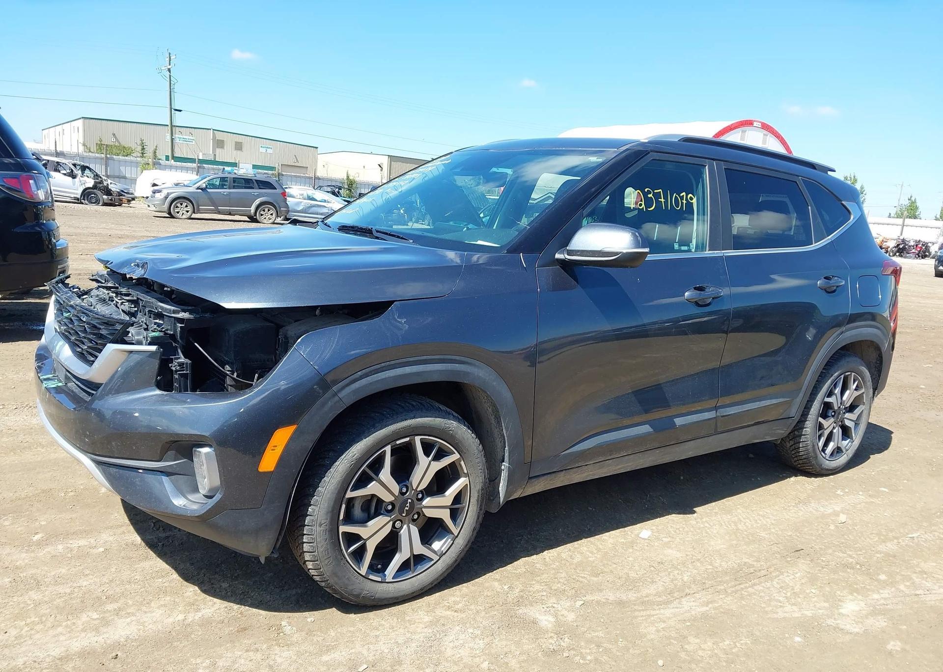 2022 KIA SELTOS EX