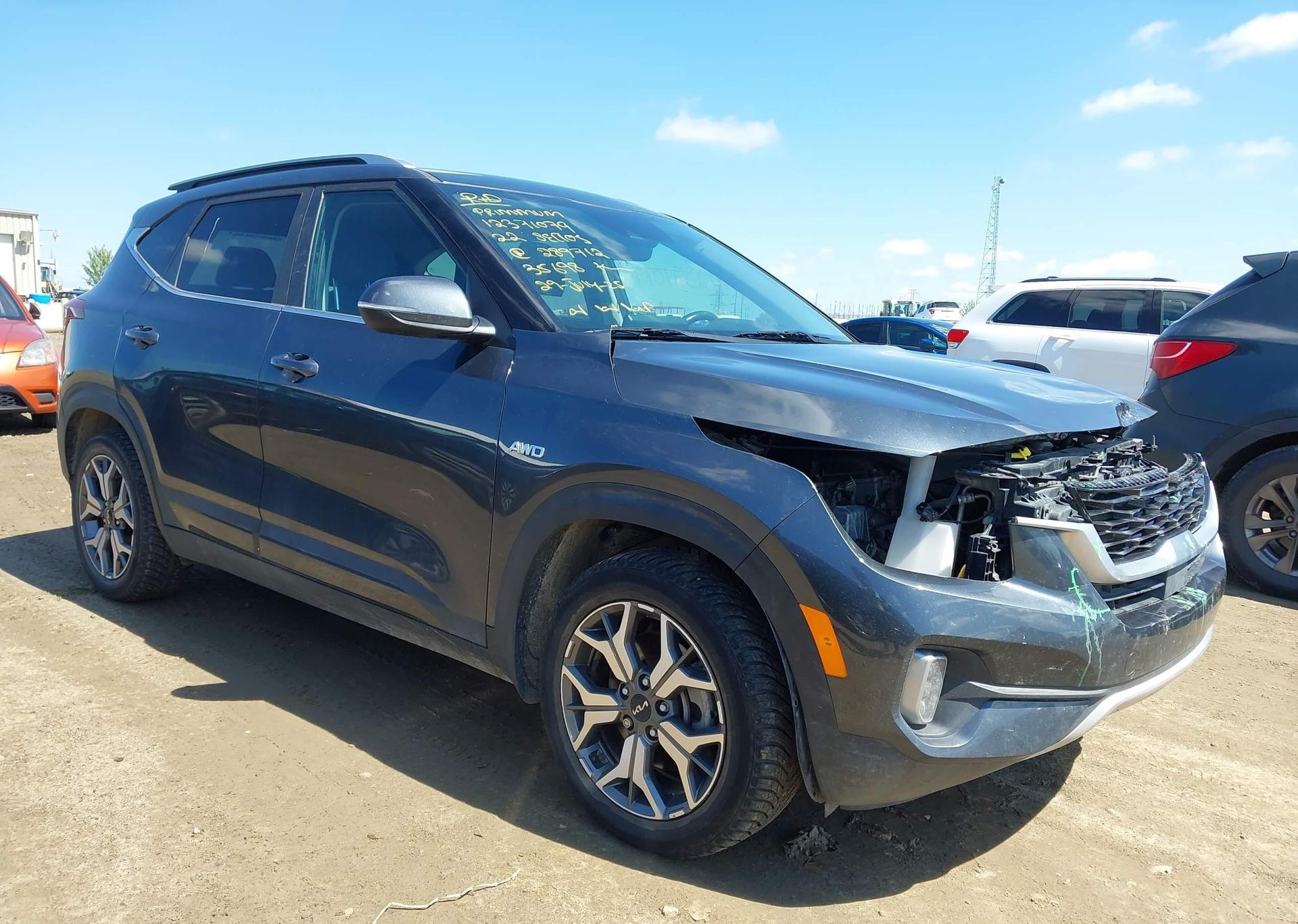 2022 KIA SELTOS EX