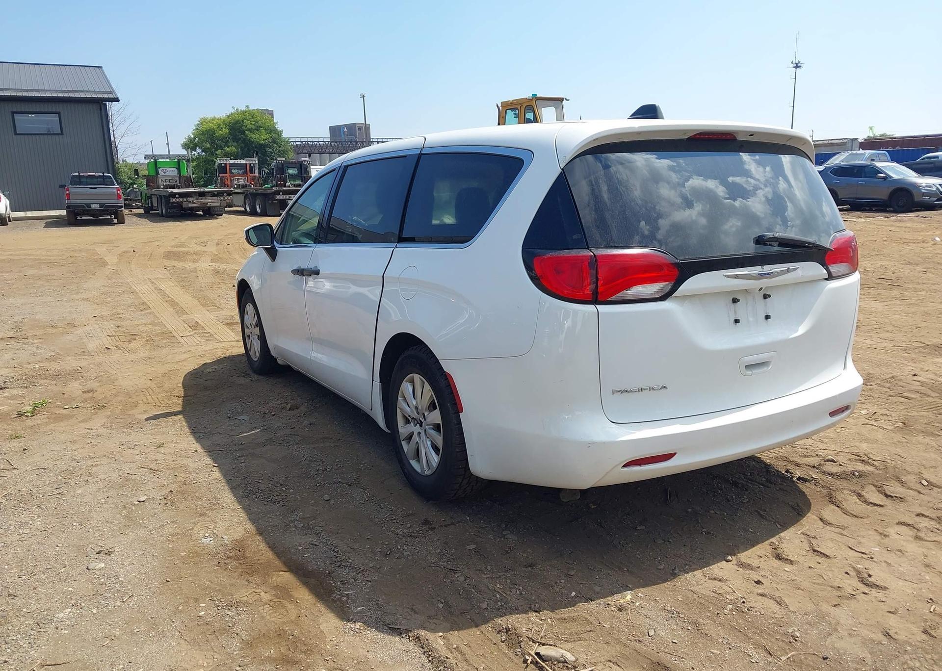 2018 CHRYSLER PACIFICA L