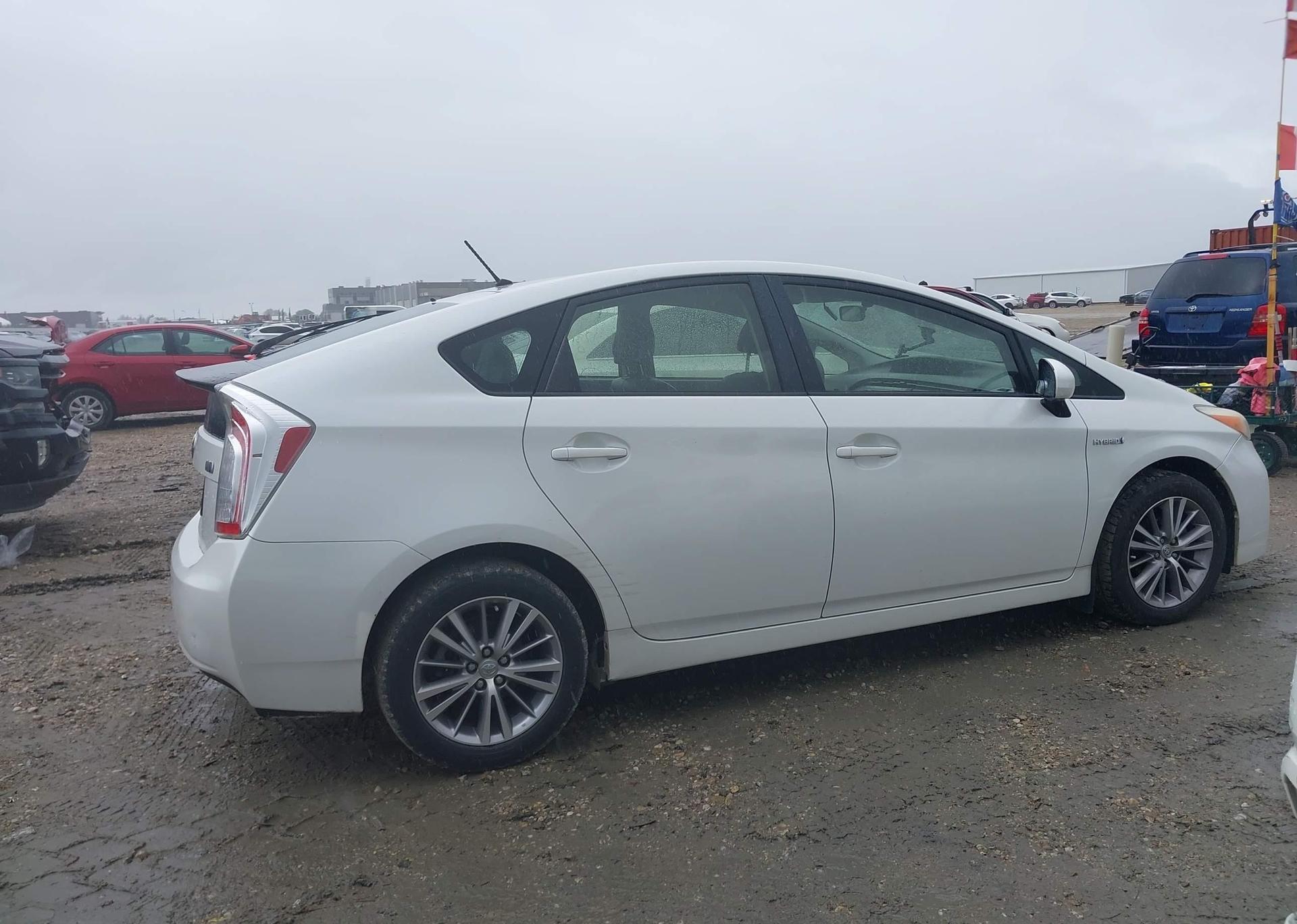 2014 TOYOTA PRIUS